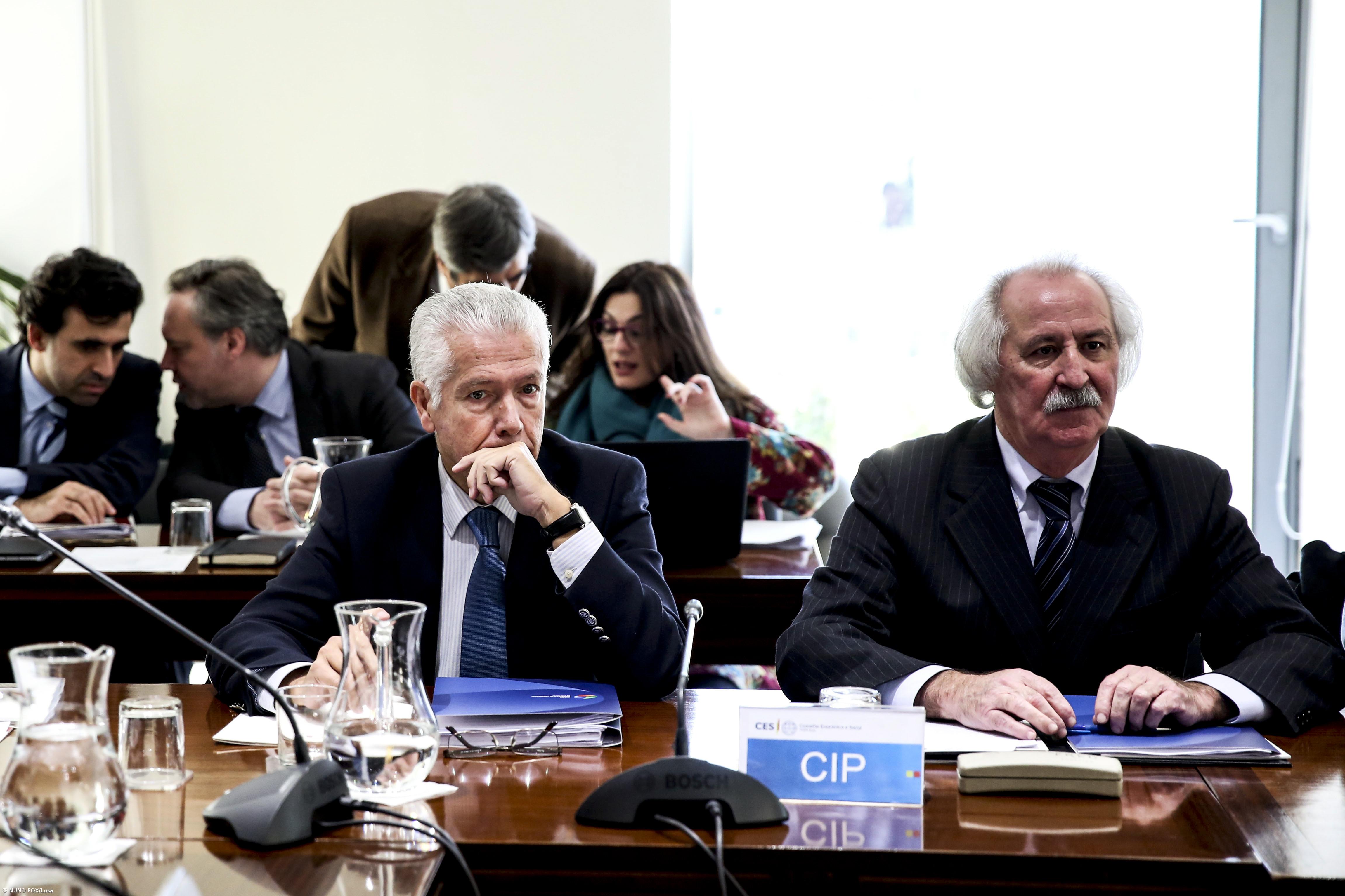 Salário mínimo sobe para 557 euros e TSU desce 1,25 pontos percentuais – Imagem 1