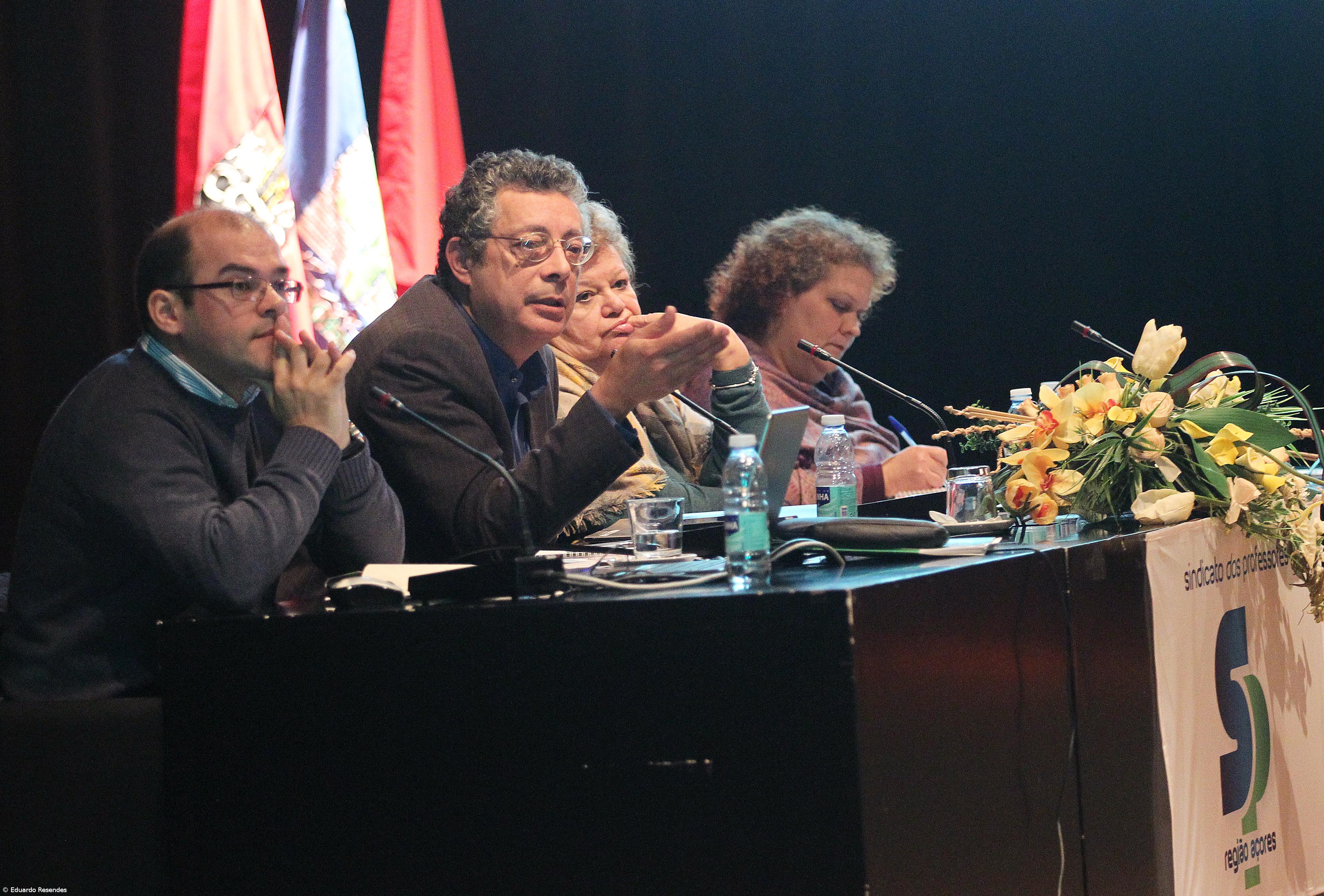 Sindicato dos professores quer negociações suplementares com Governo dos Açores – Imagem 1