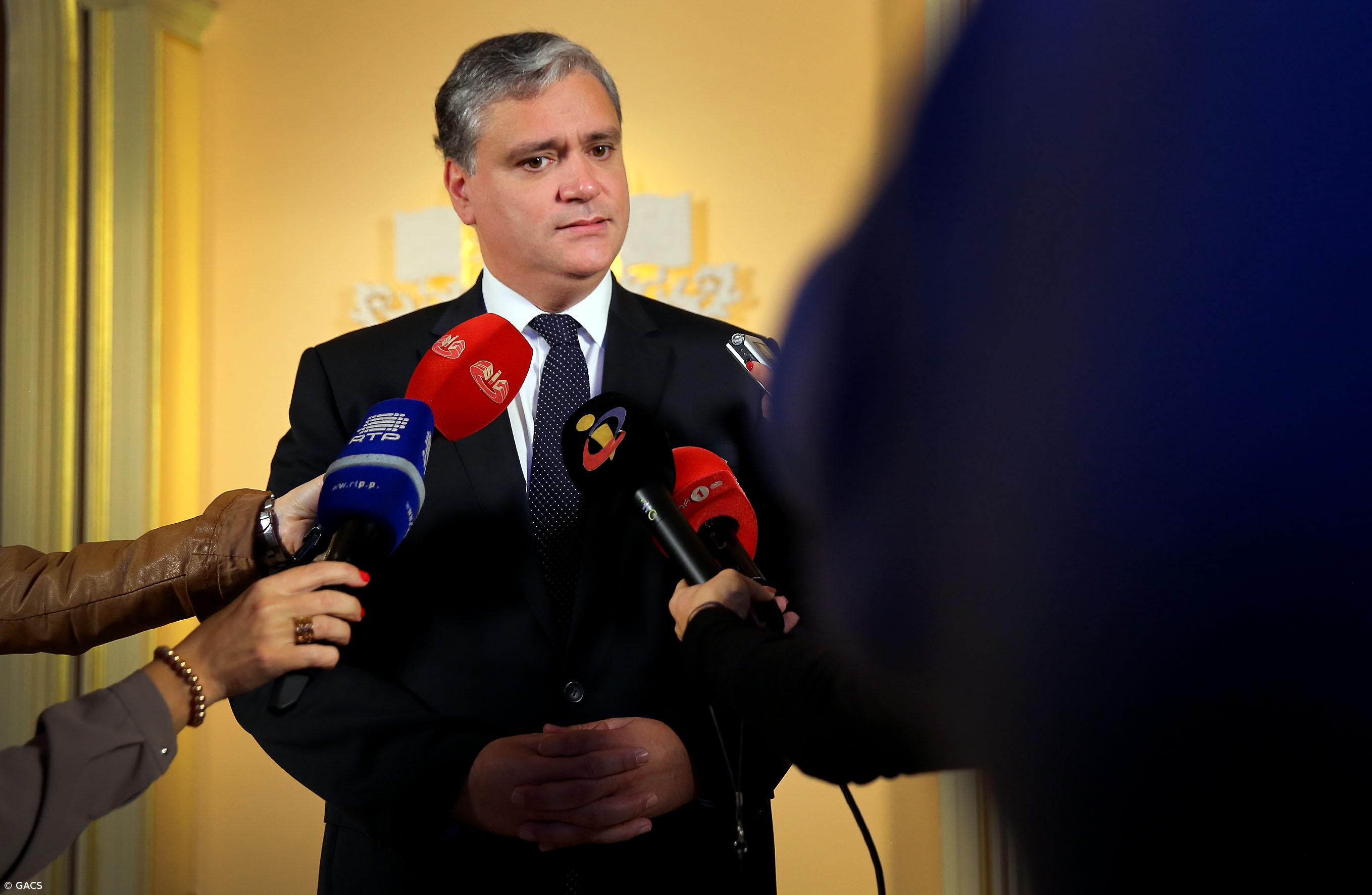 Vasco Cordeiro diz que fenómenos como o da Catalunha não devem ser resolvidos com proibições – Imagem 1