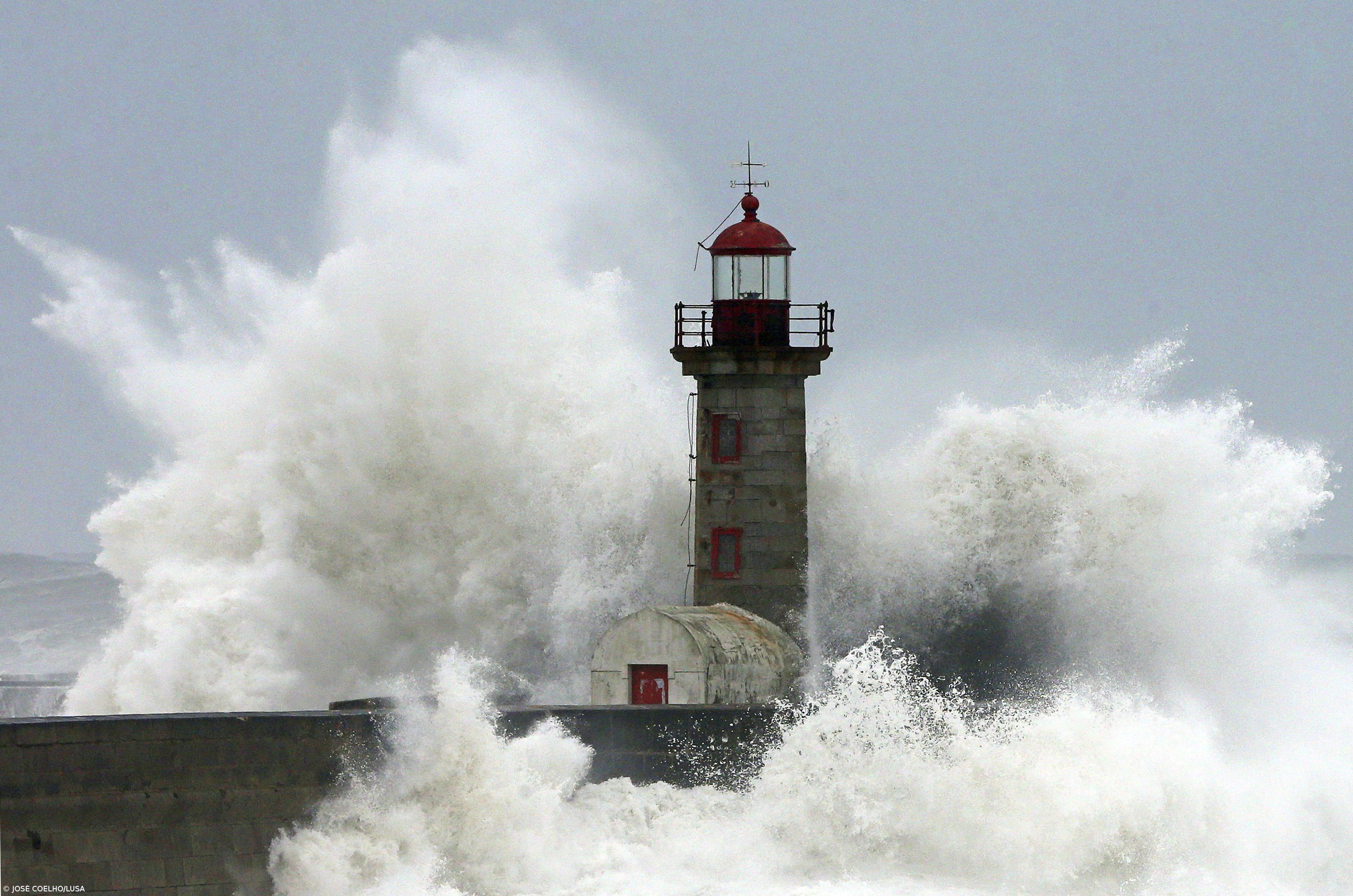 Sete barras marítimas fechadas e três condicionadas devido ao vento e agitação do mar – Imagem 1