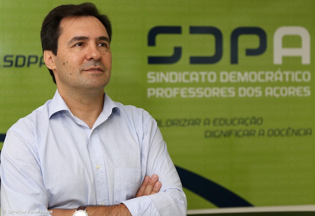 Sindicatos discordam da bonificação do Governo para fixar docentes nos Açores – Imagem 1