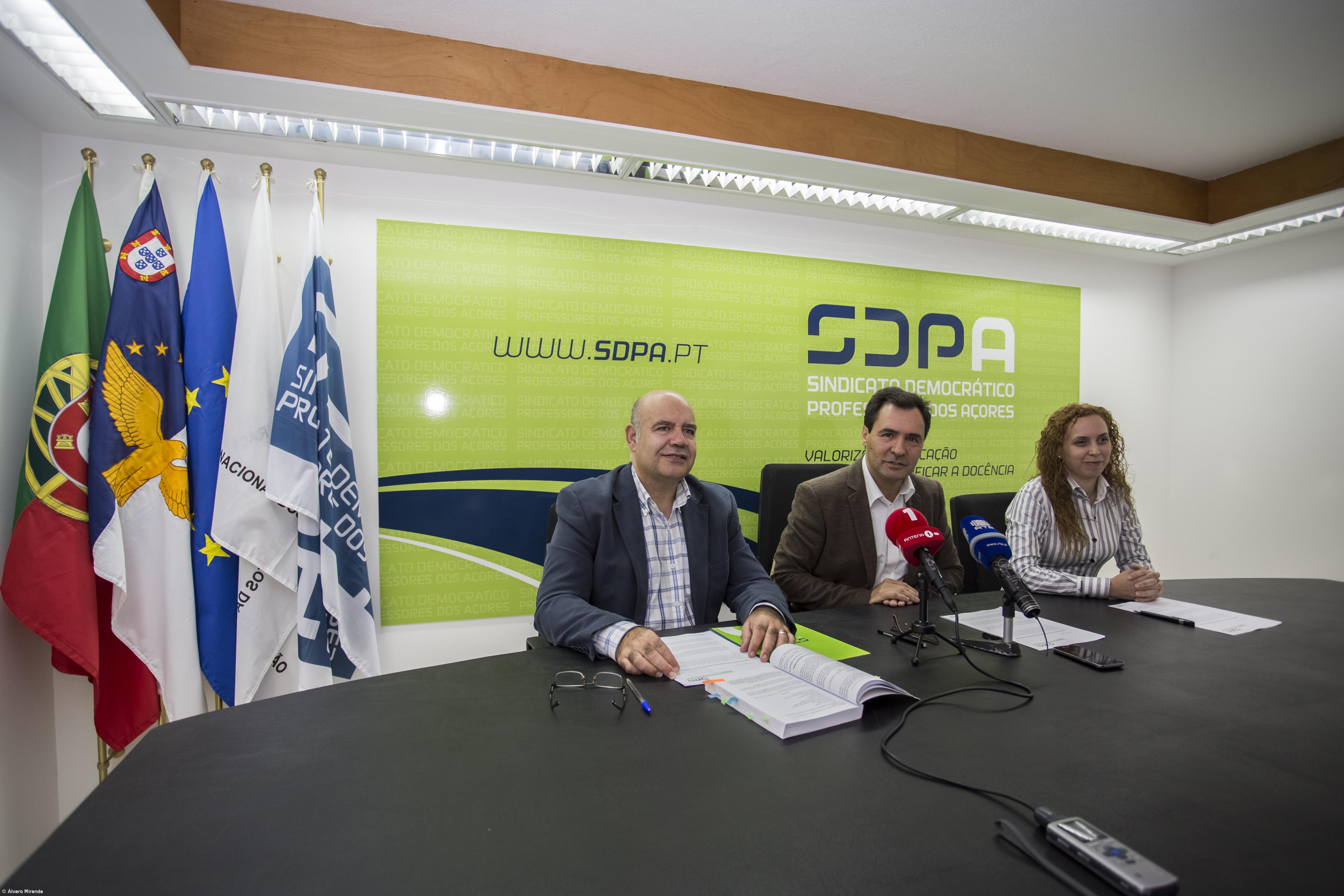 Professores açorianos estão disponíveis para negociar e admitem suspender greve – Imagem 1
