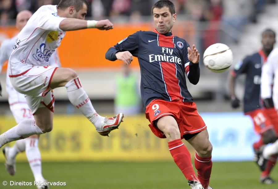 “Açor” recolhe as asas e pousa em definitivo no ninho em 2008  – Imagem 1