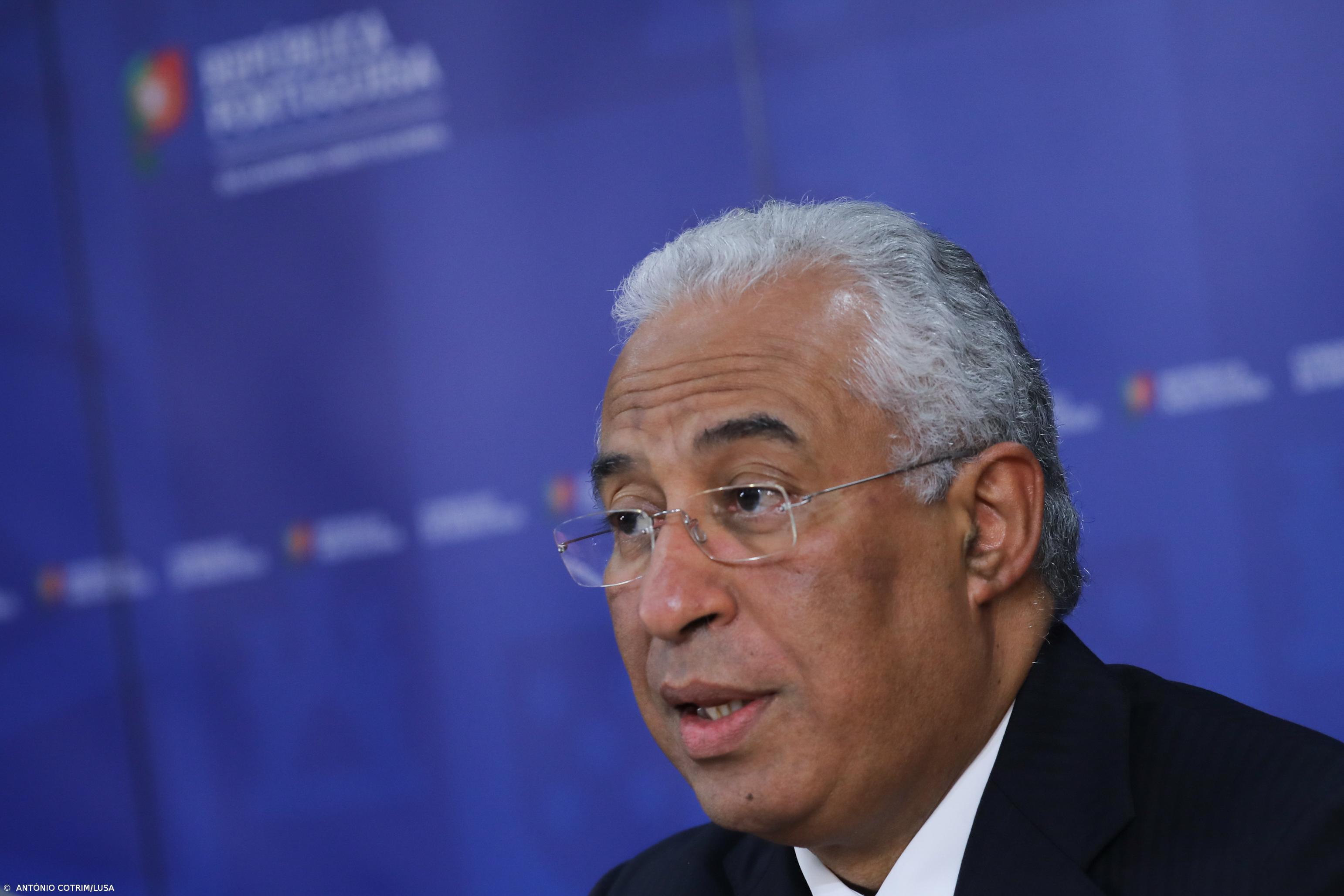 Costa visita unidade de queimados em Coimbra e reúne-se com autarcas da região – Imagem 1