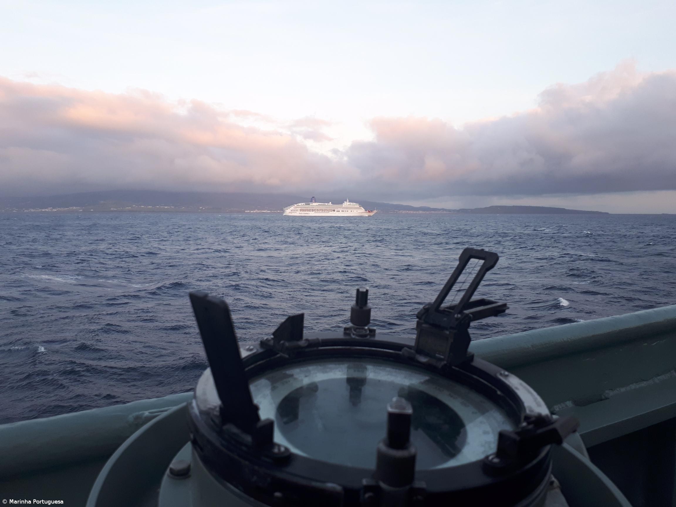 Navio Aurora chega aos Açores após incêndio a bordo – Imagem 2
