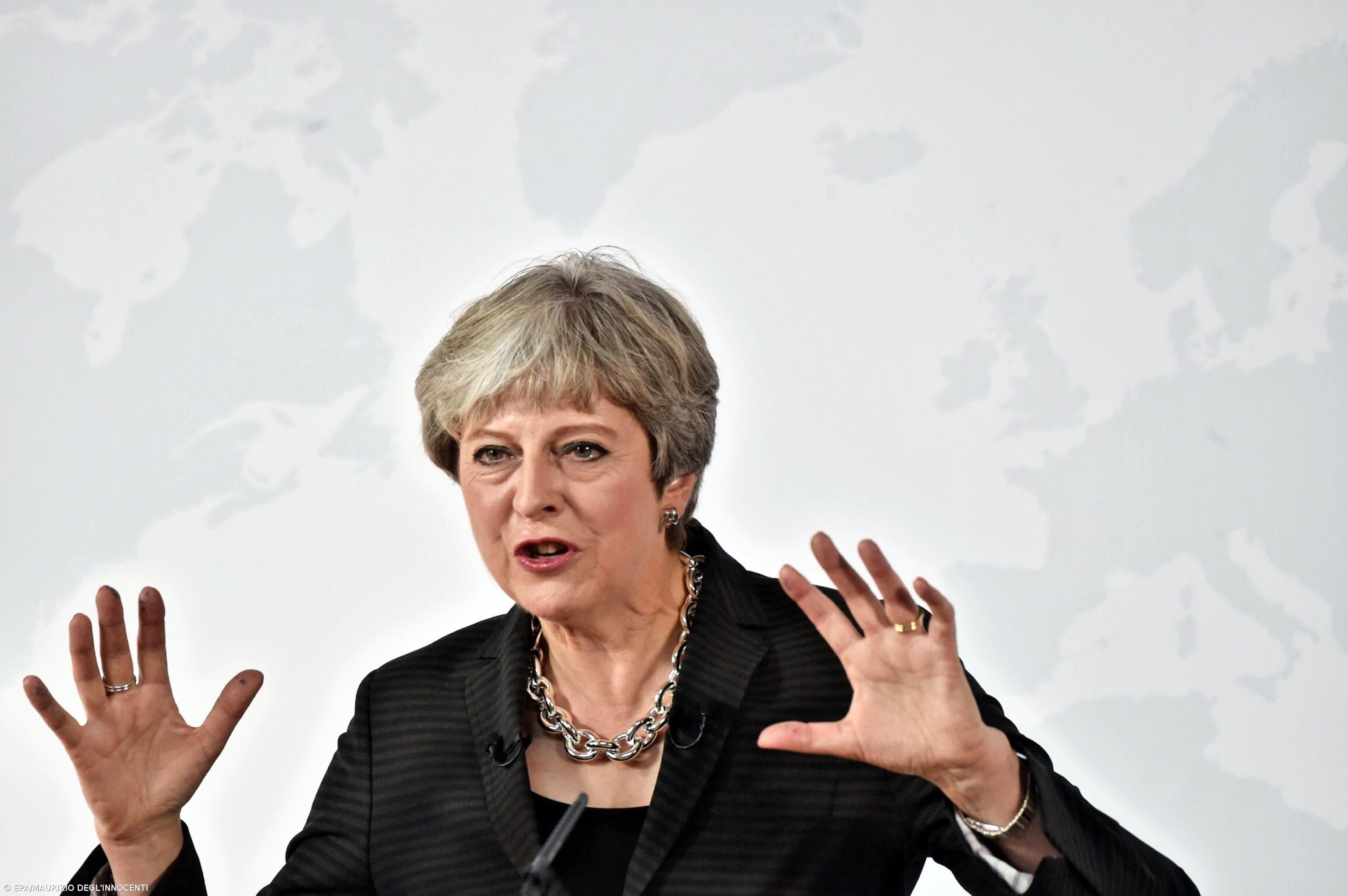Theresa May pondera antecipar eleições para novembro – Imagem 1