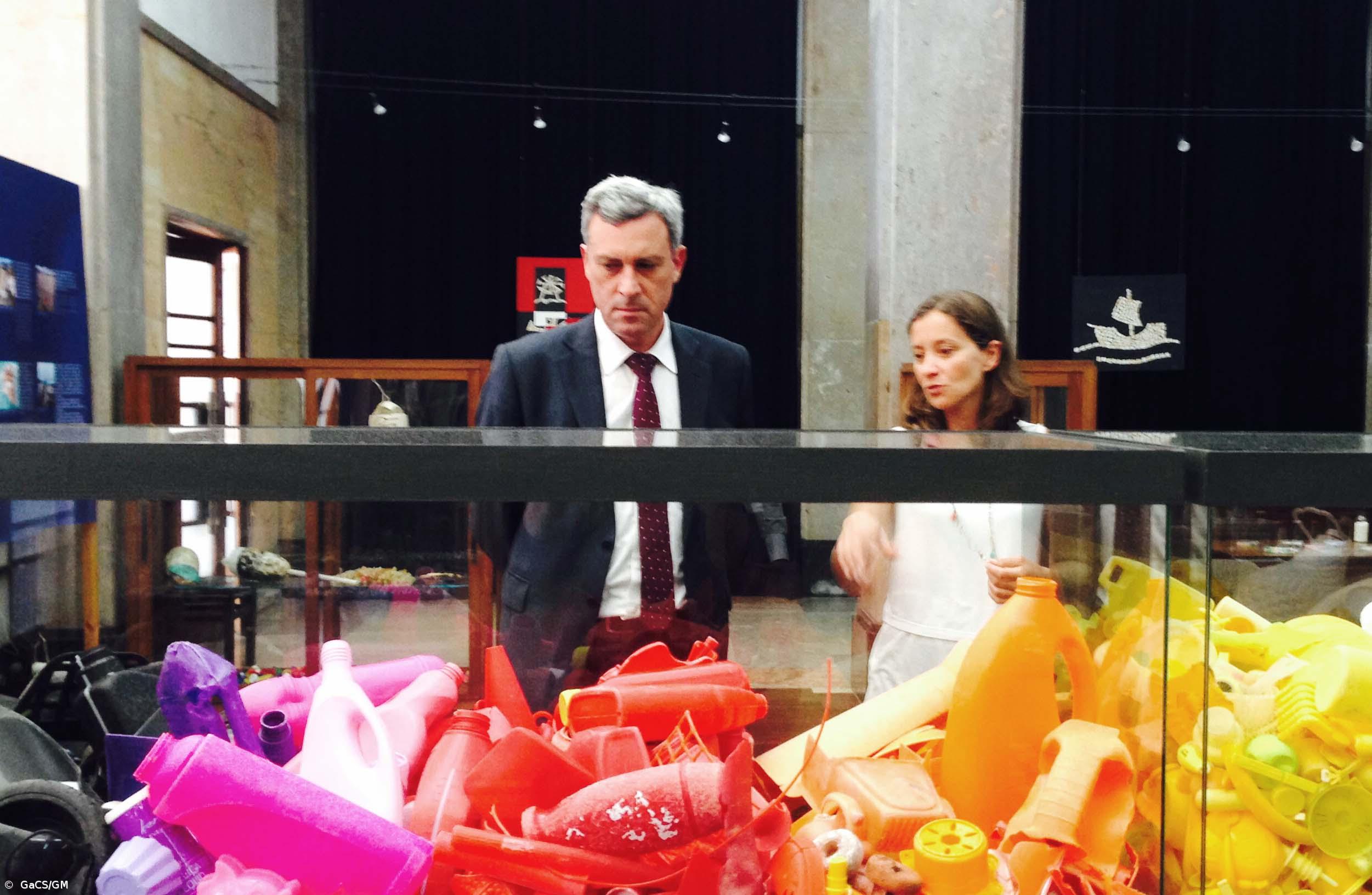 Governo preocupado com impacto do lixo nos ecossistemas marinhos – Imagem 1