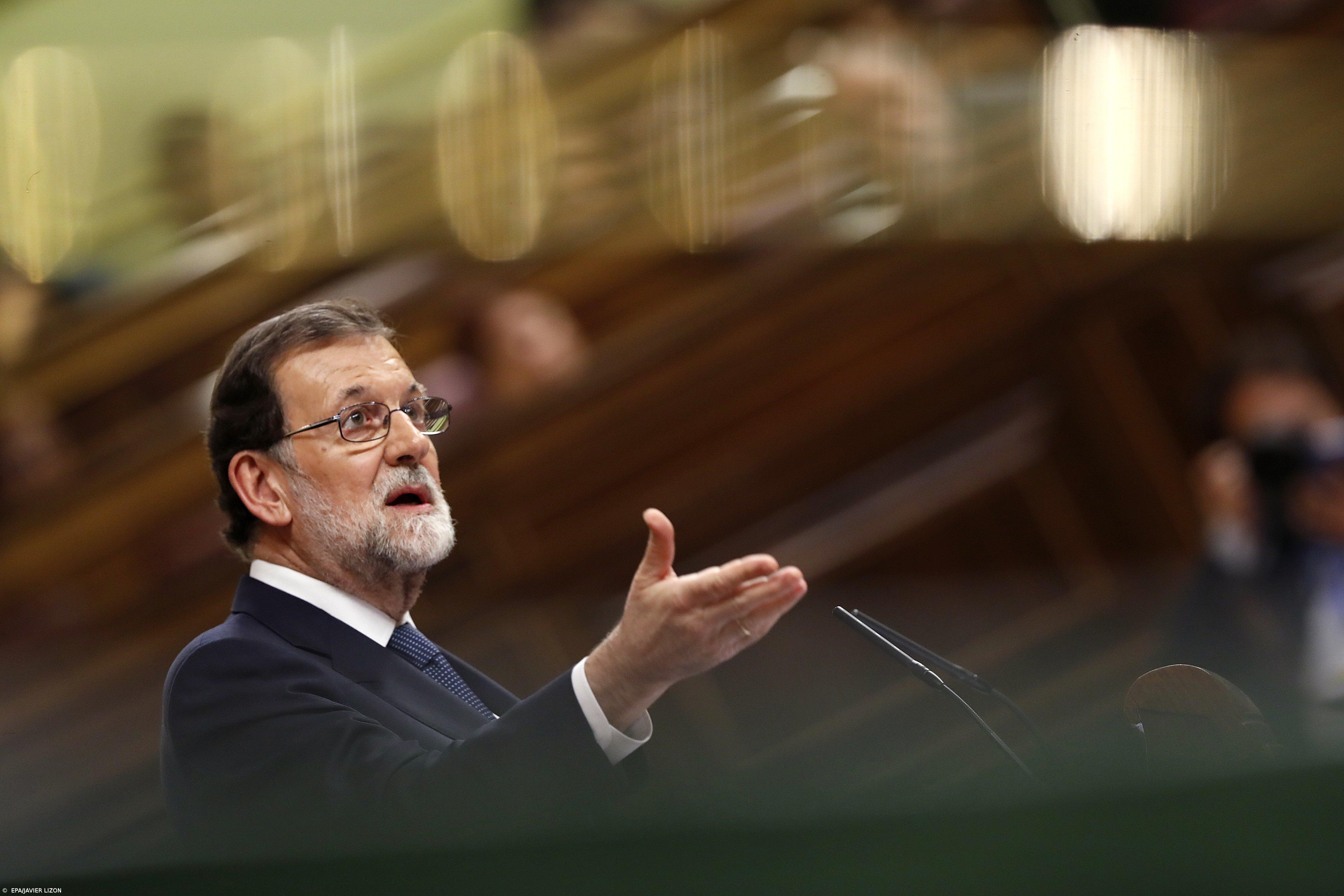 Rajoy deu a Puigdemont até segunda-feira para dizer se declarou independência – Imagem 1