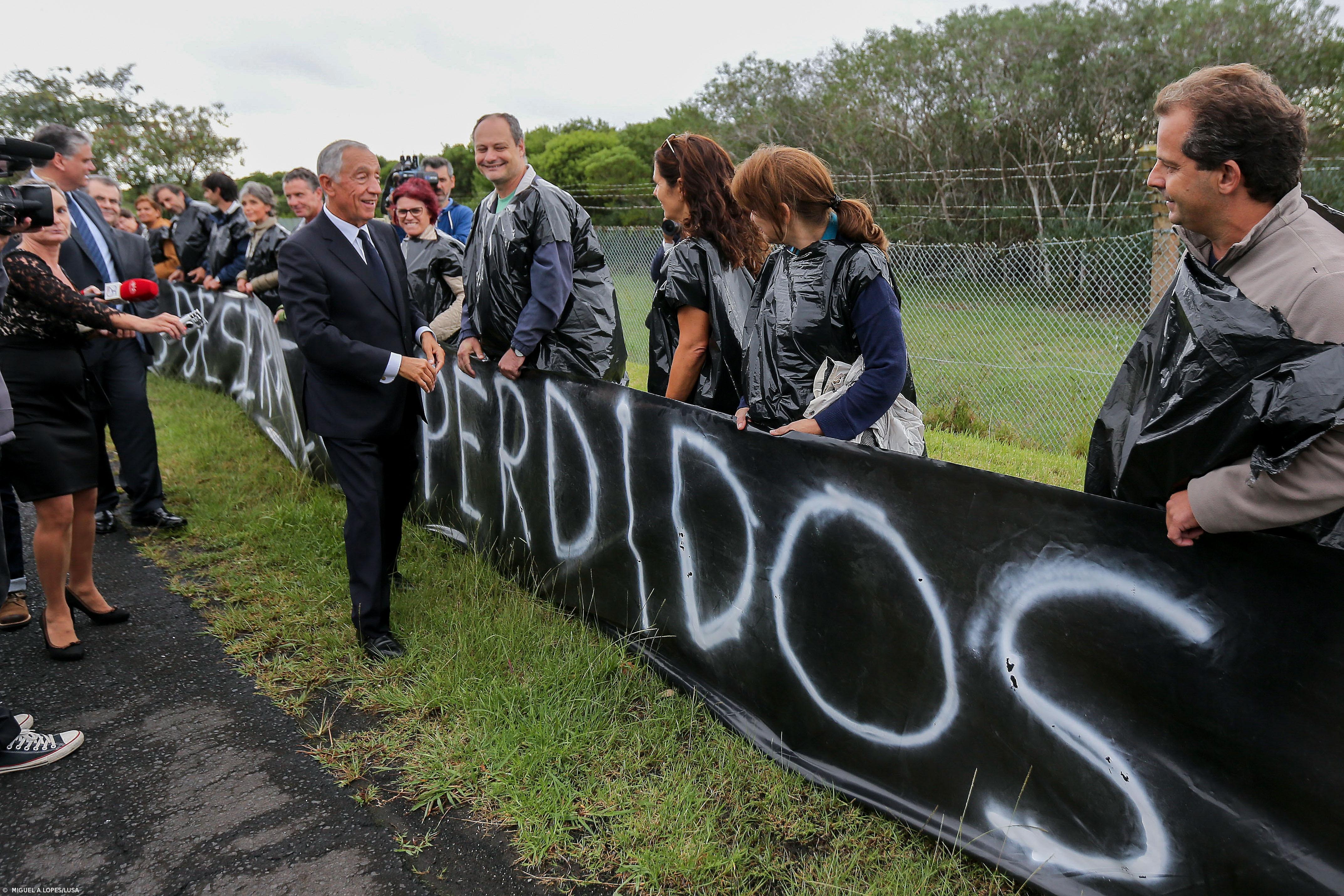 Professores manifestam-se à chegada de Marcelo a Santa Maria – Imagem 2