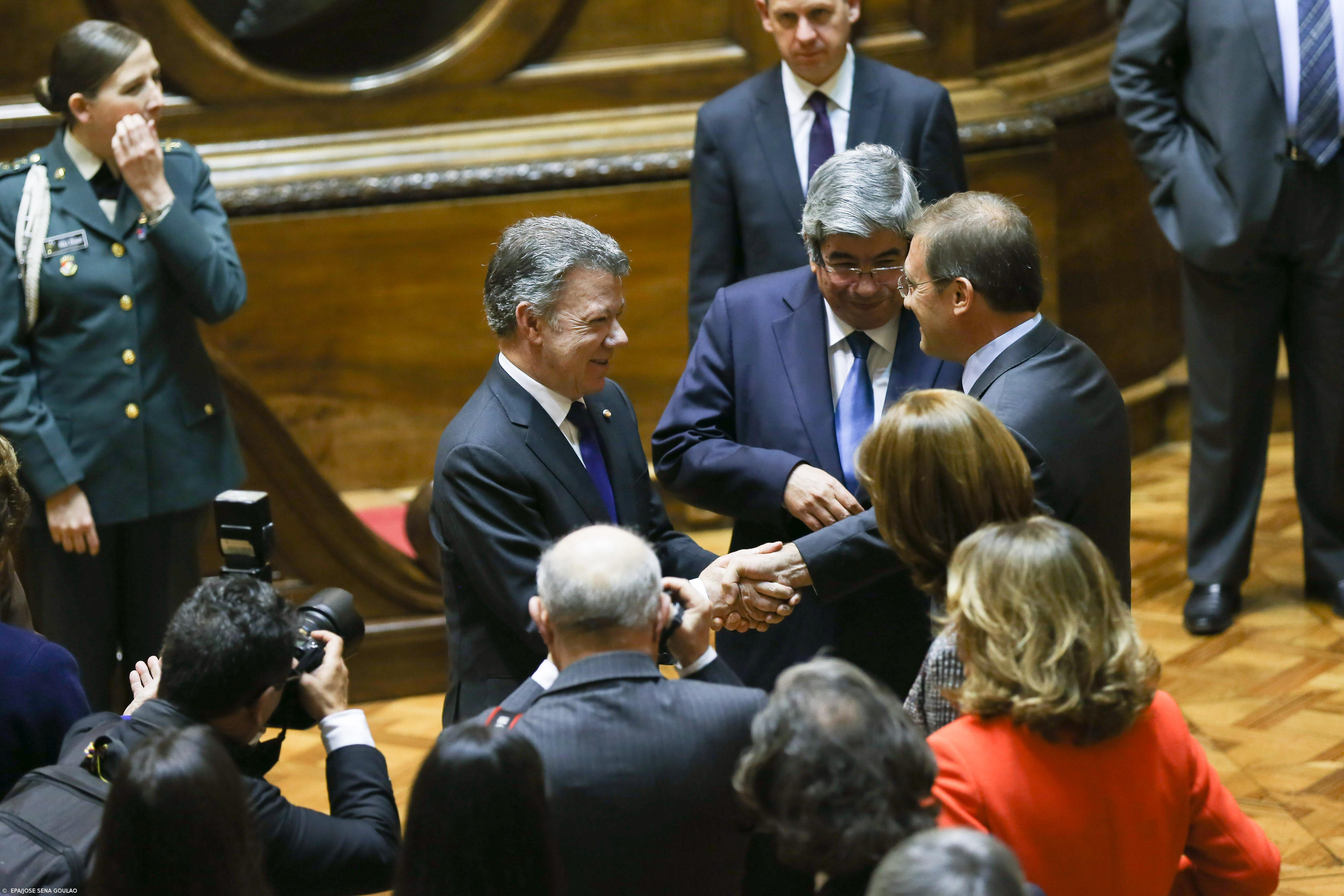 Ramalho Eanes elogia "caminho dificil" de Juan Manuel Santos para a paz na Colômbia  – Imagem 3