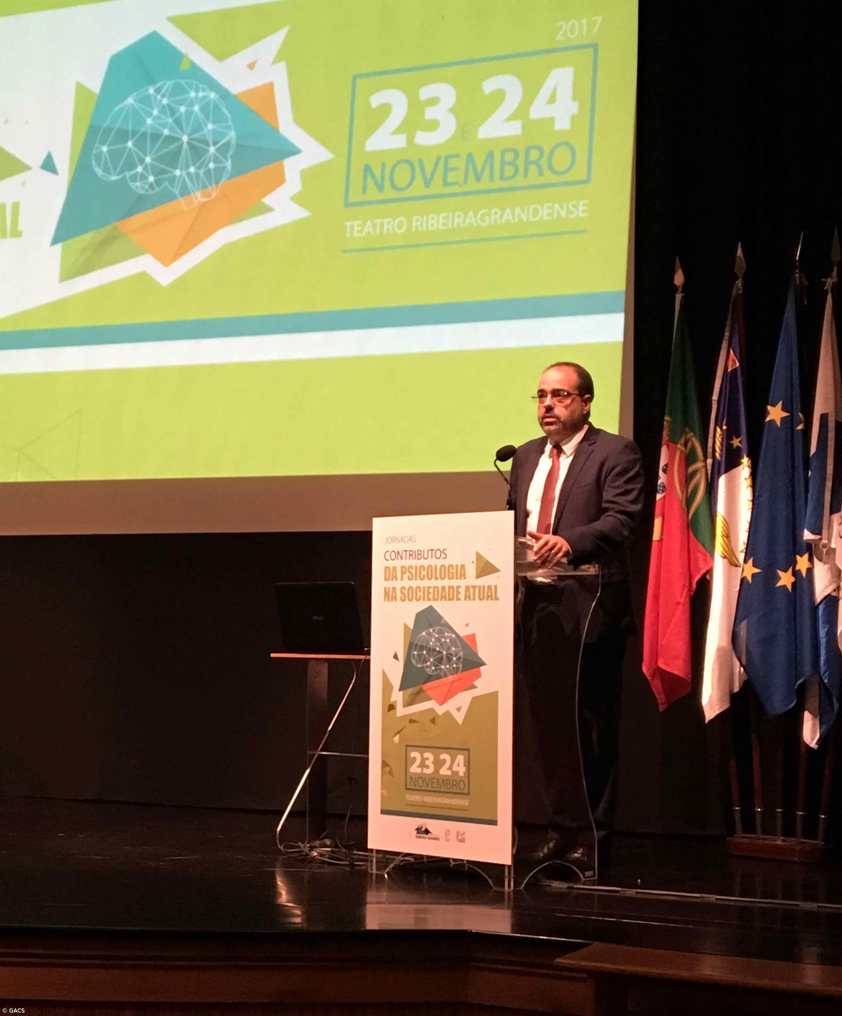 Rui Luís reconhece que a Região precisa de mais psicólogos  – Imagem 1