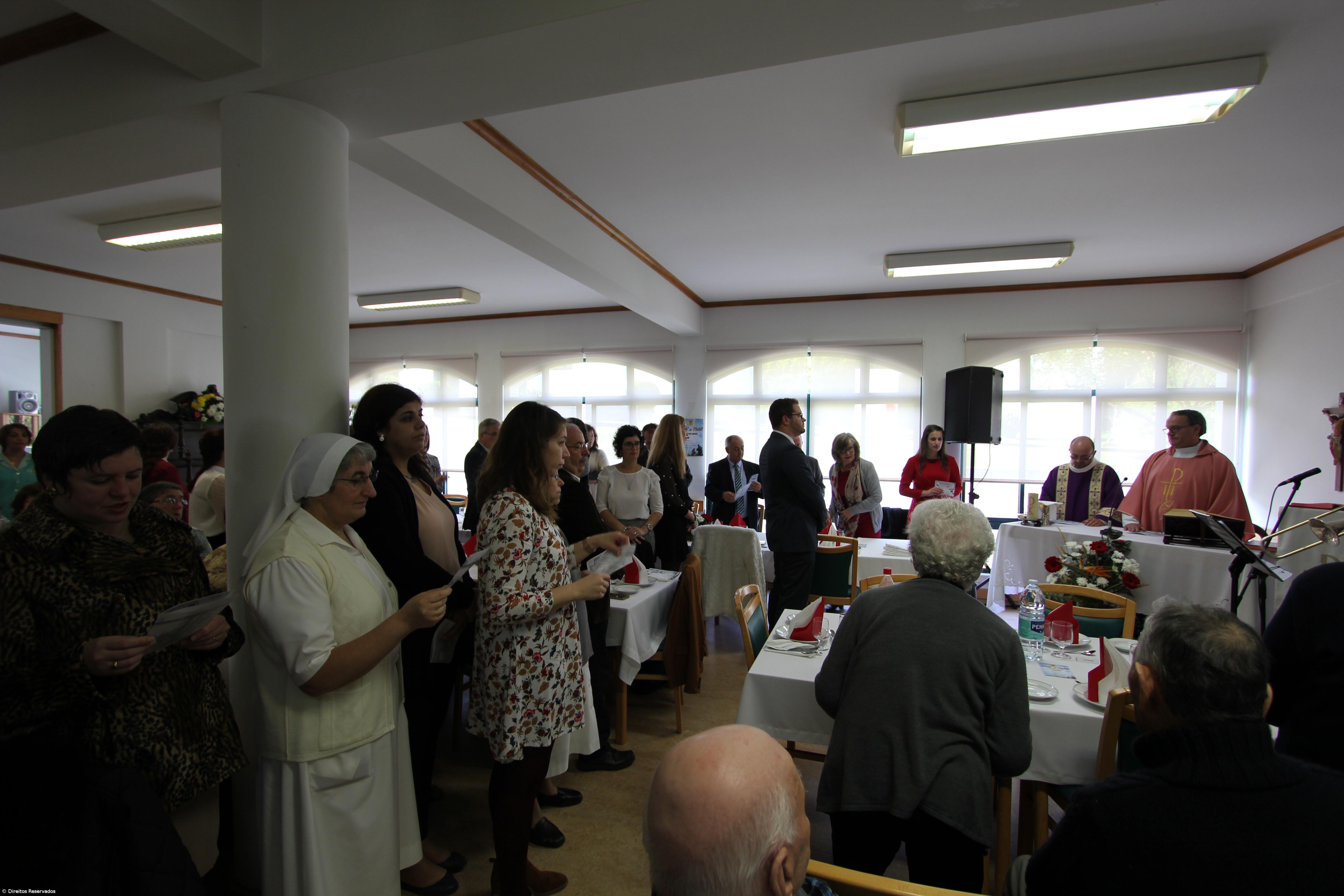 Utentes da Misericórdia do Nordeste celebram a magia do Natal – Imagem 3