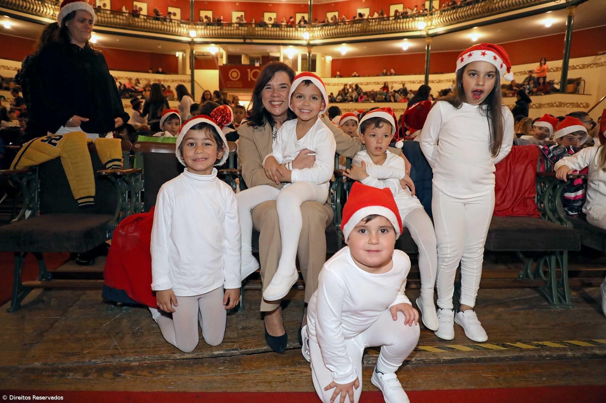 Coliseu Micaelense celebra o Natal com duas mil crianças – Imagem 1