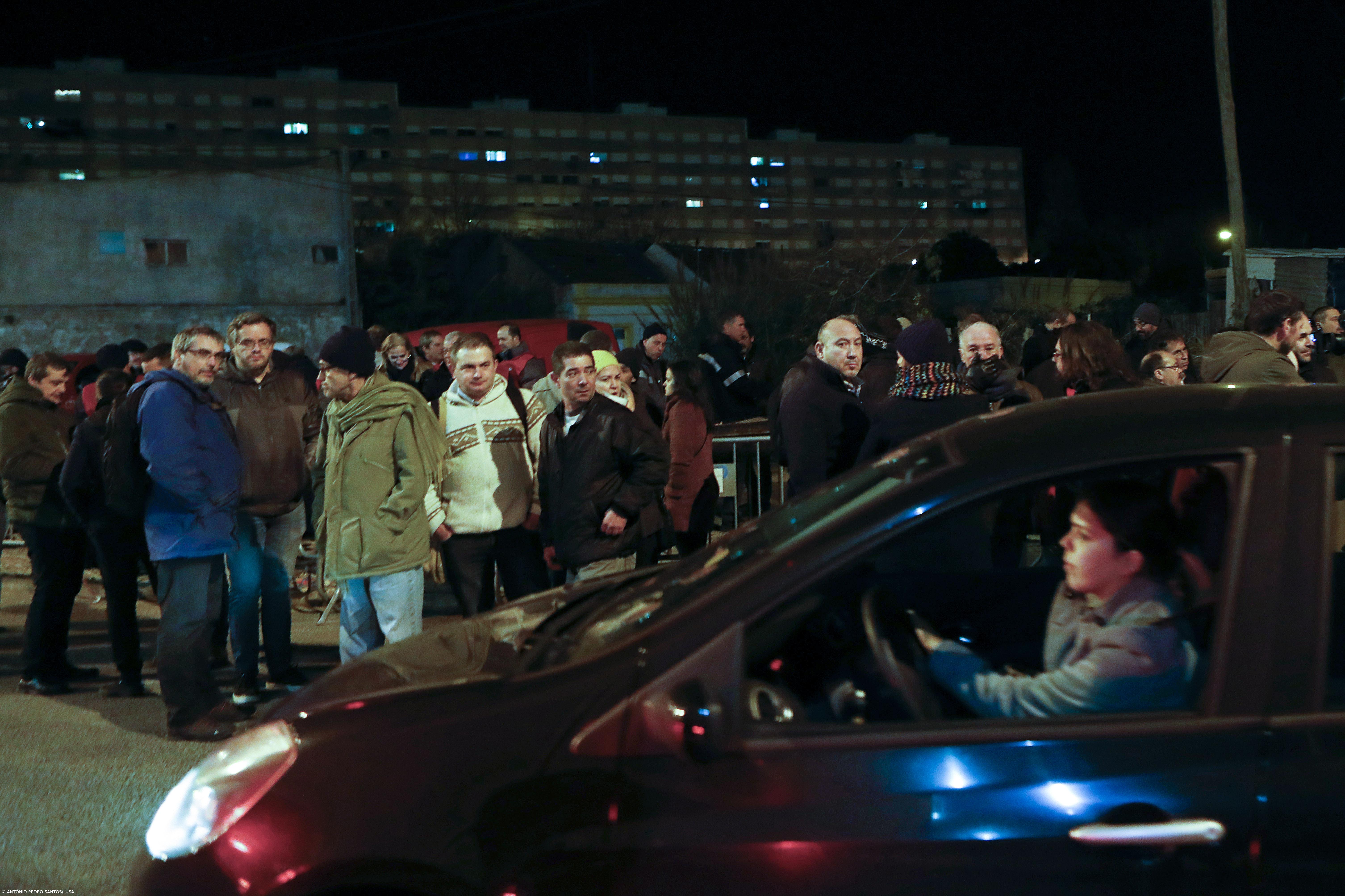 Adesão à greve dos trabalhadores dos CTT nos turnos da noite foi de 80% – Imagem 1