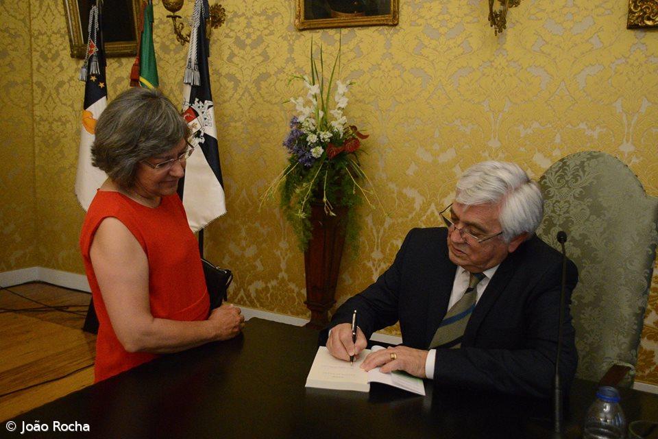 “Escrever também exige  que se tenha vivenciado” – Imagem 1