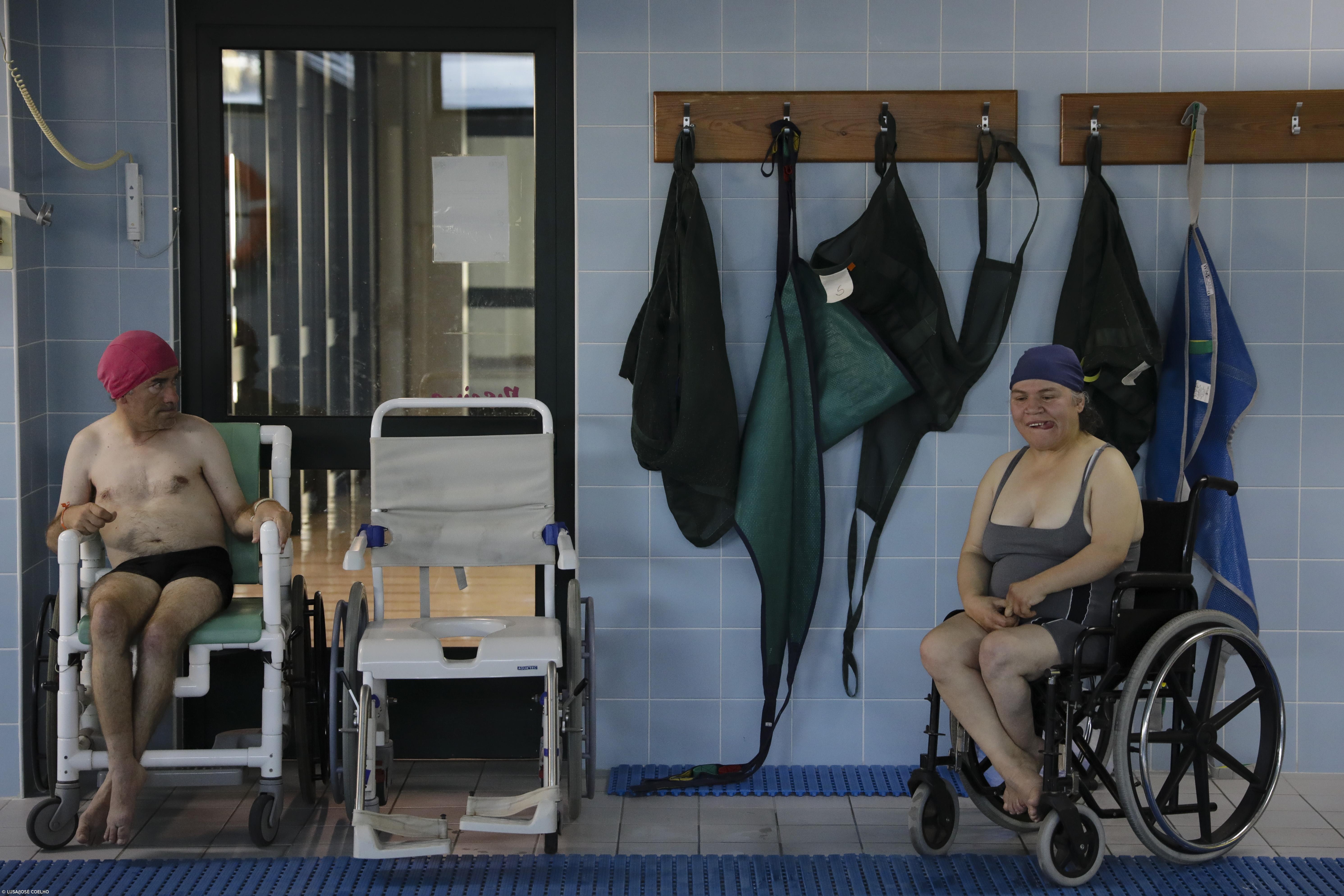 Associação de Gondomar dá aulas de mergulho a utentes com paralisia cerebral – Imagem 1