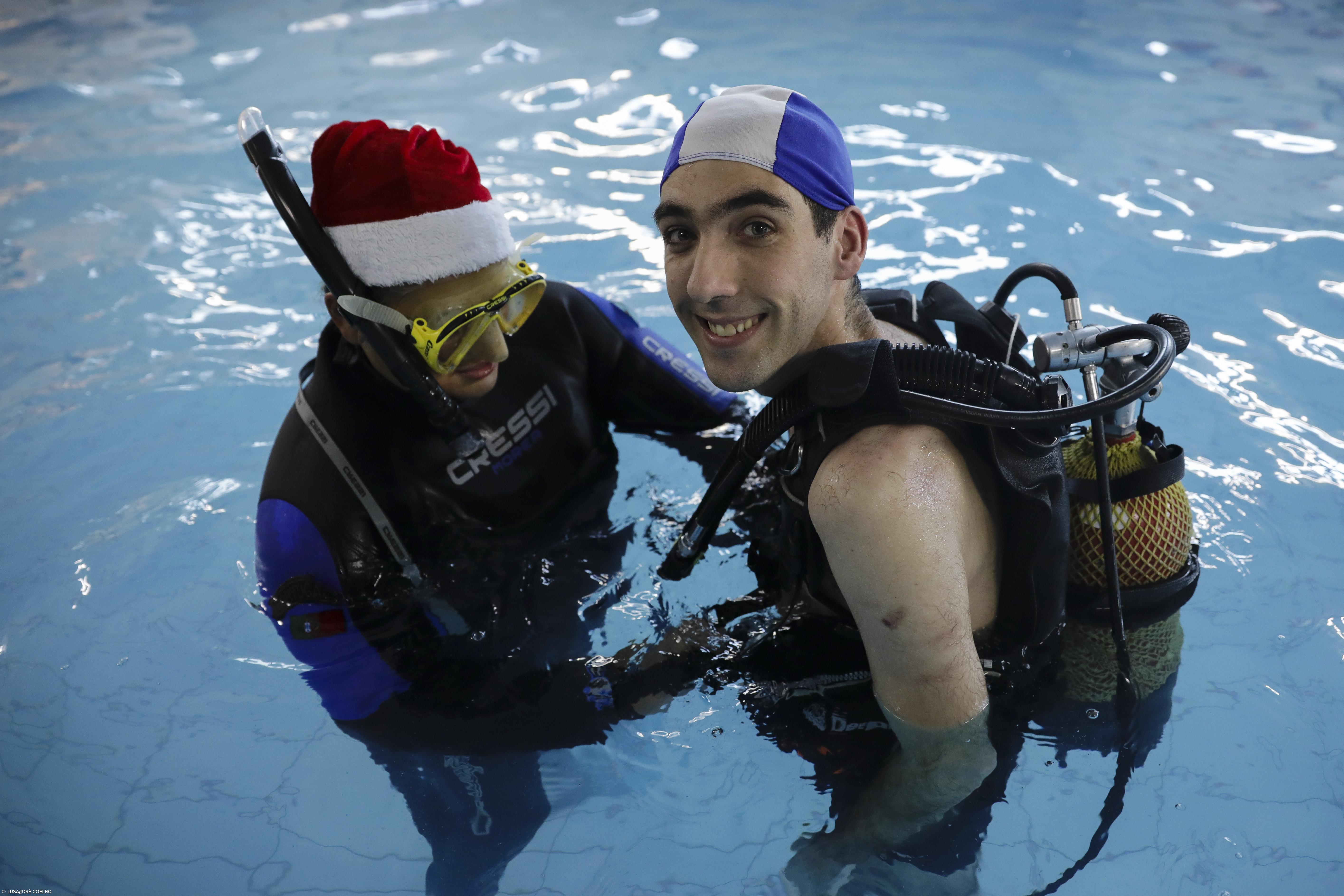 Associação de Gondomar dá aulas de mergulho a utentes com paralisia cerebral – Imagem 3