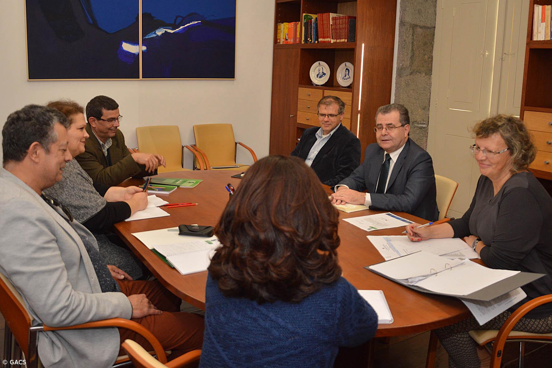 Dois mil professores da Região progridem na carreira já em 2018 – Imagem 1