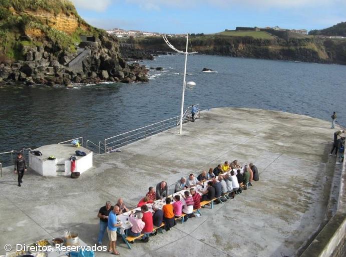 Banhistas da Silveira assíduos no ano inteiro – Imagem 9