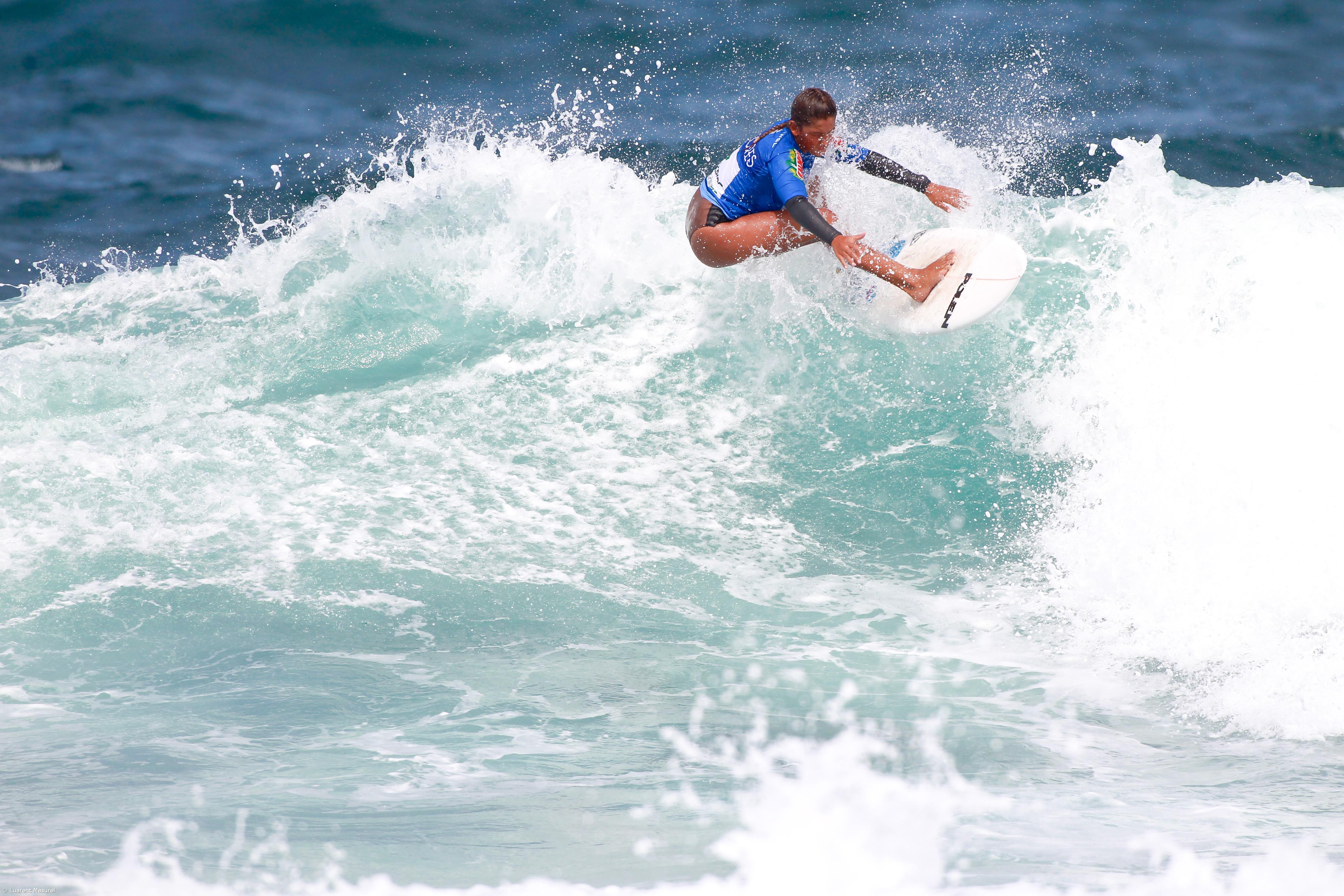 Faleceu a jovem surfista açoriana Tânia Oliveira – Imagem 2