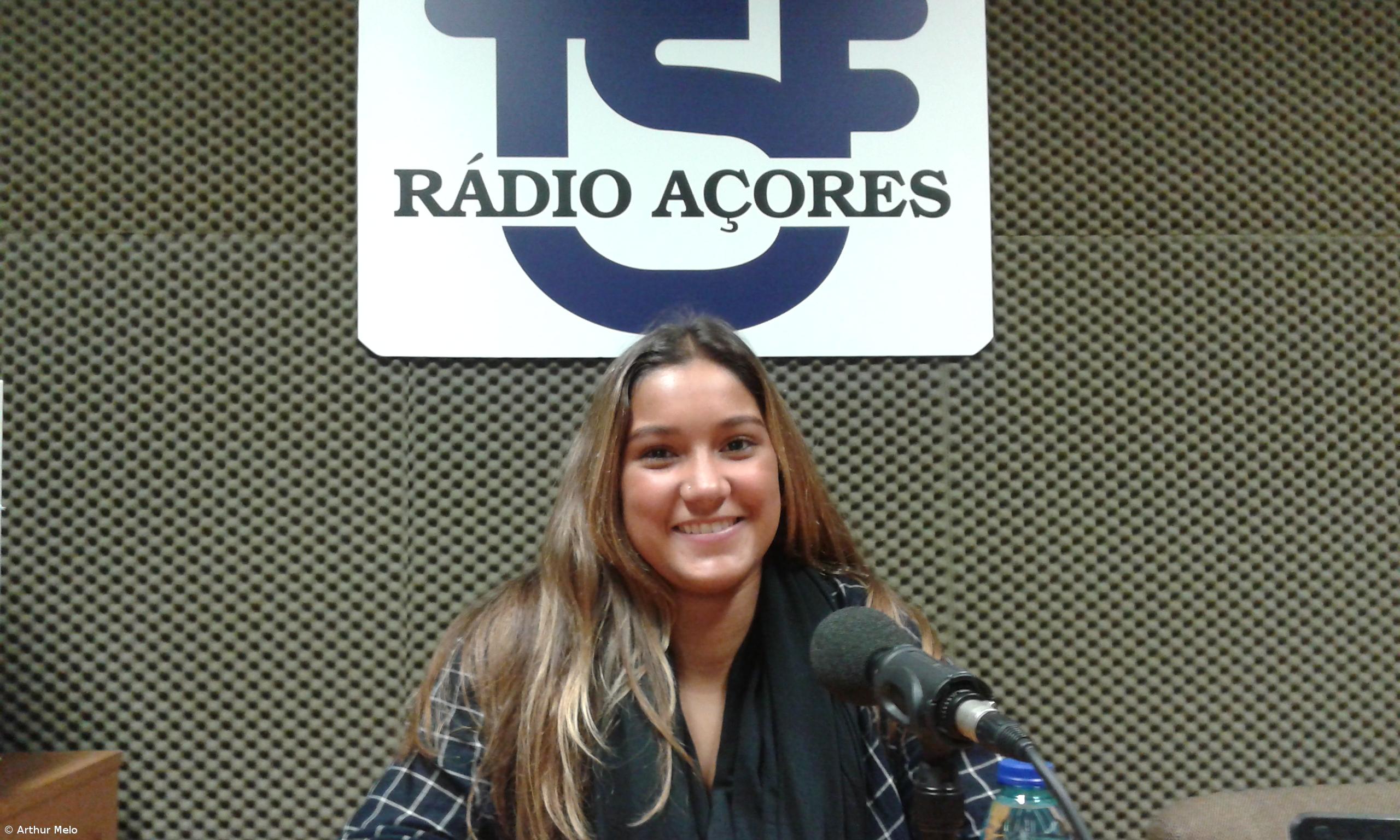 Faleceu a jovem surfista açoriana Tânia Oliveira – Imagem 3