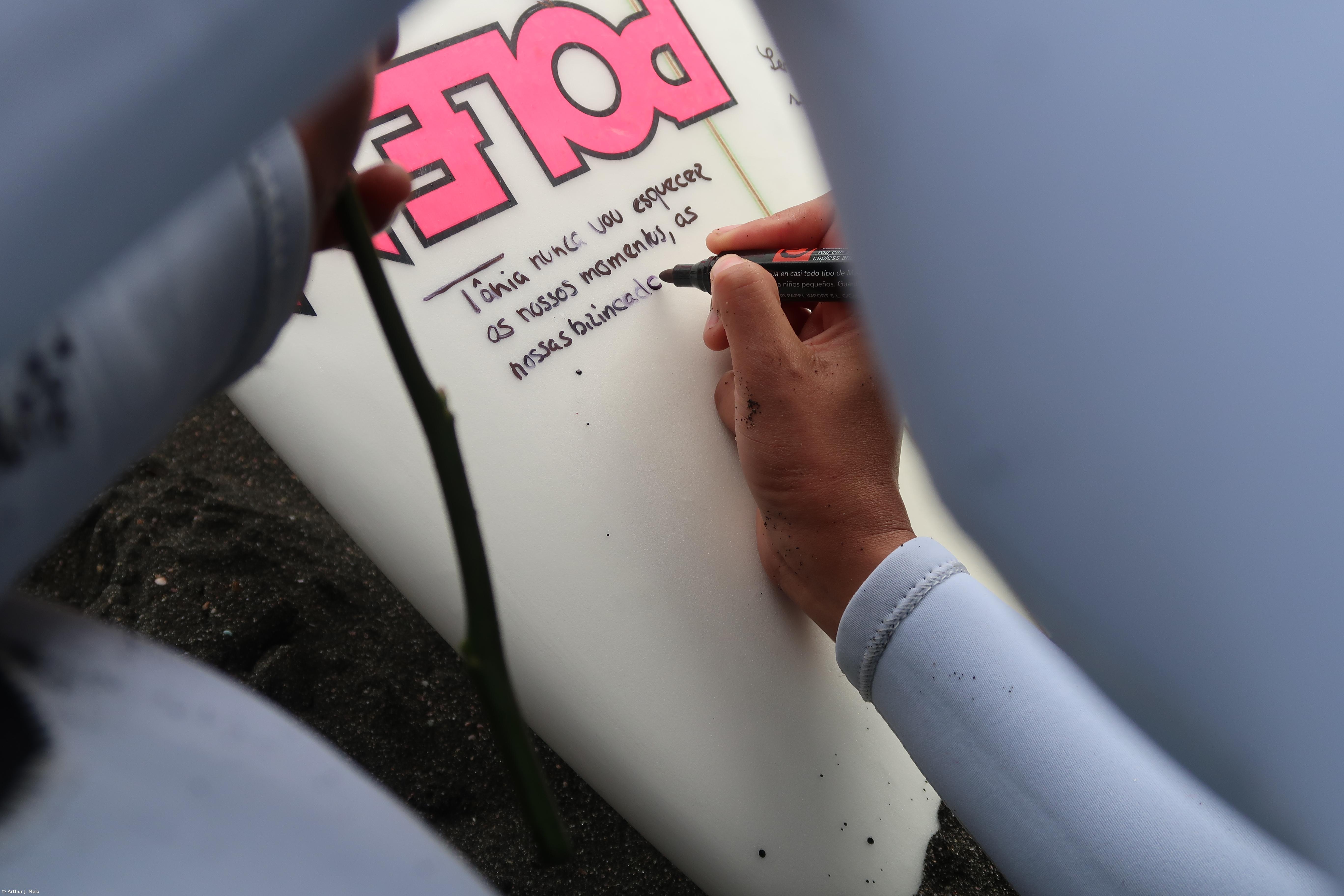 Homenagem a Tânia Oliveira em São Miguel junta centenas de pessoas – Imagem 2