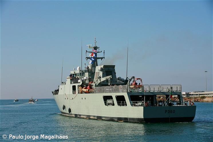 Marinha realizou em 2017 mais de 100 fiscalizações a embarcações nos Açores – Imagem 1