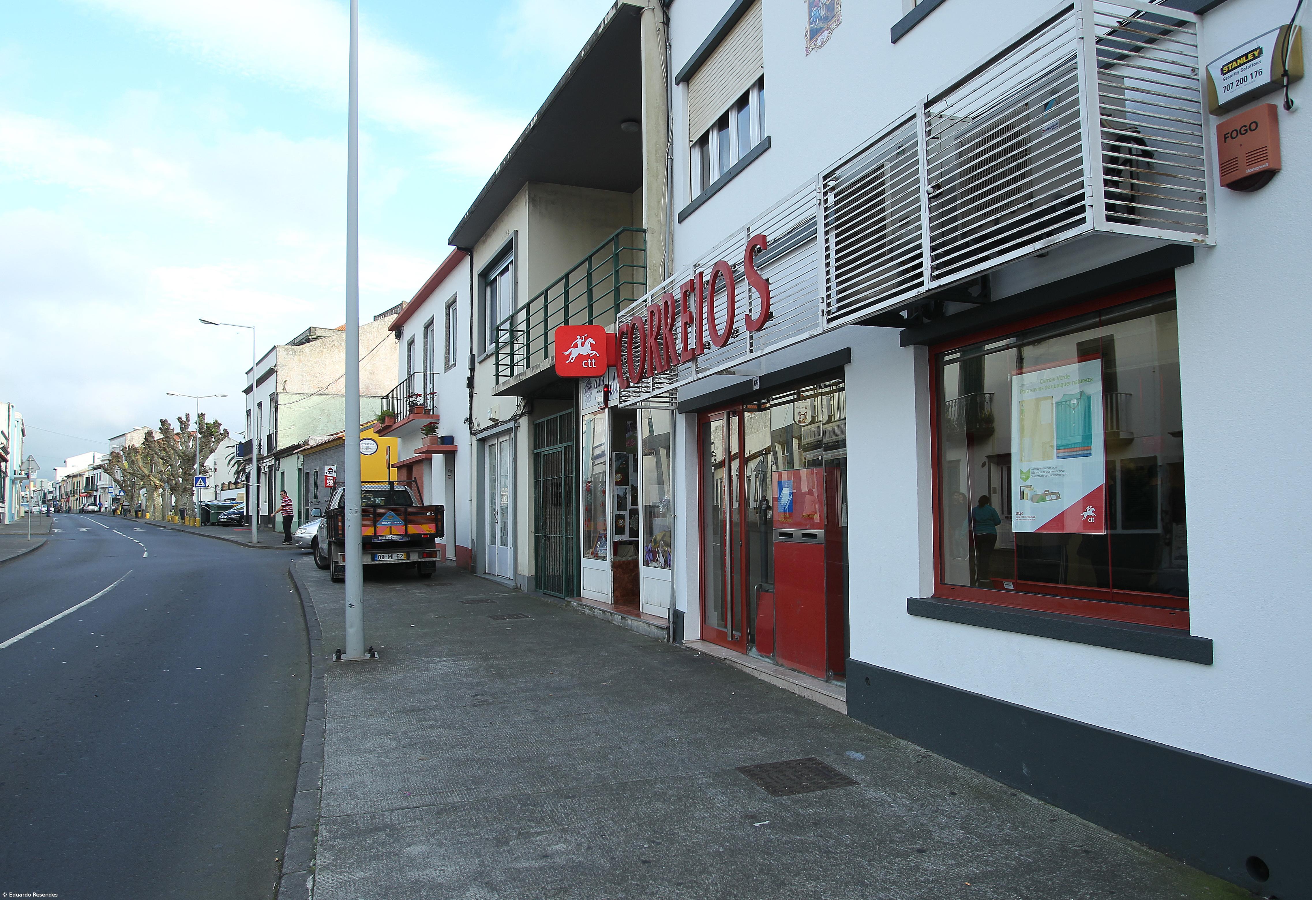 PS critica a "total inércia" da CMPD quanto à loja CTT na Calheta  – Imagem 1