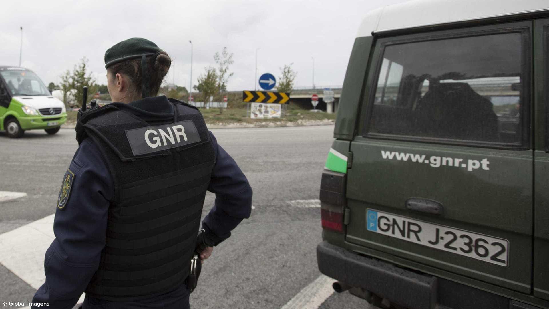 Apreendidos mais de 100 mil euros em operação contra tráfico de droga – Imagem 1