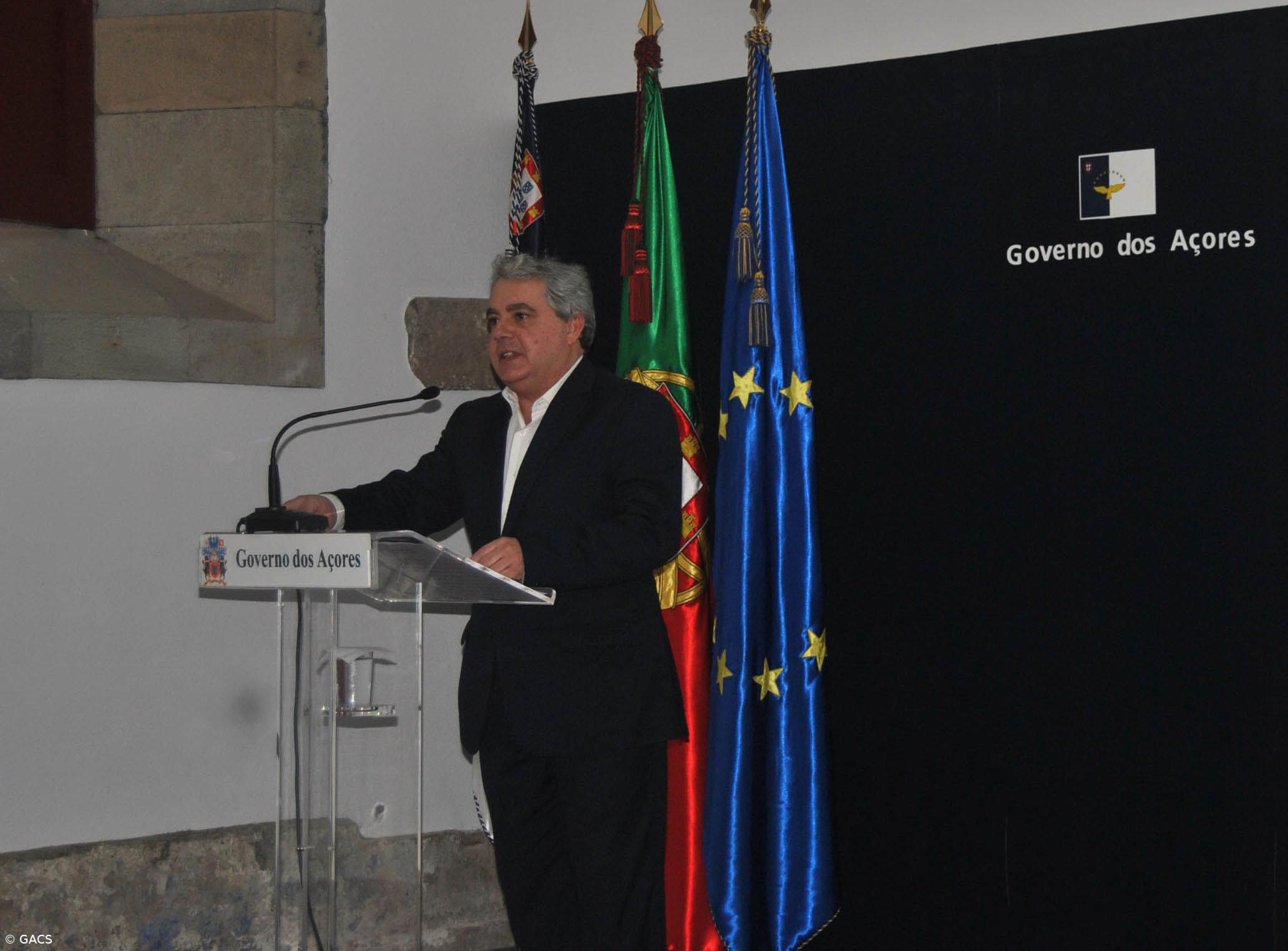 Governo dos Açores anuncia abertura de 954 vagas na Administração Pública – Imagem 1