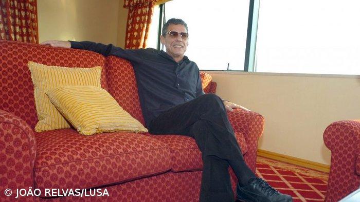 Chico Buarque cantou "apavorado" e de graça no Avante de 1980 – Imagem 1