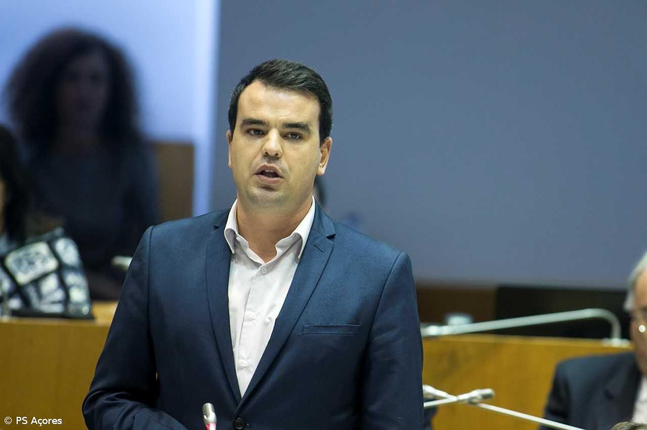 PS quer ouvir presidente da SATA sobre voos no verão de e para o Faial – Imagem 1