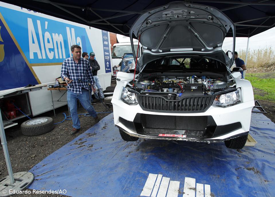 Equipas afinam máquinas para o rali (FOTOGALERIA) – Imagem 2