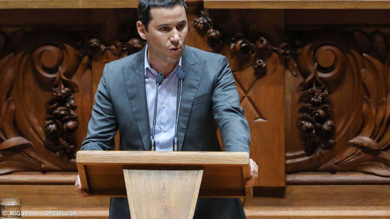 Chega vai chamar Galamba ao parlamento “de urgência” para explicar privatização da TAP – Imagem 1