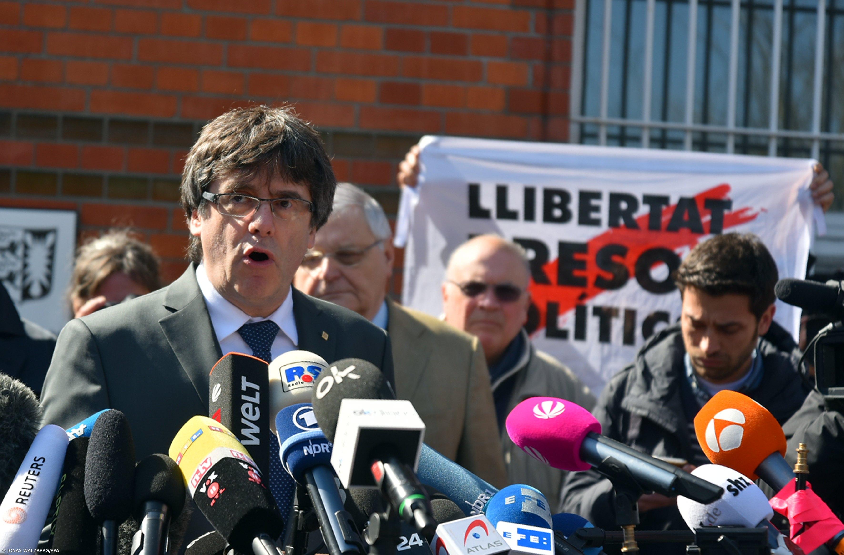 Puigdemont pagou fiança e saiu da cadeia alemã de Neumünster – Imagem 1