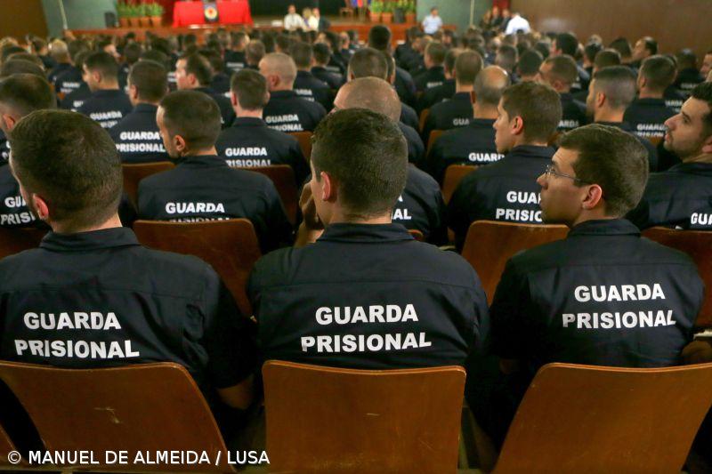Governo aprova alteração que permite equiparar categorias da guarda prisional à PSP – Imagem 1