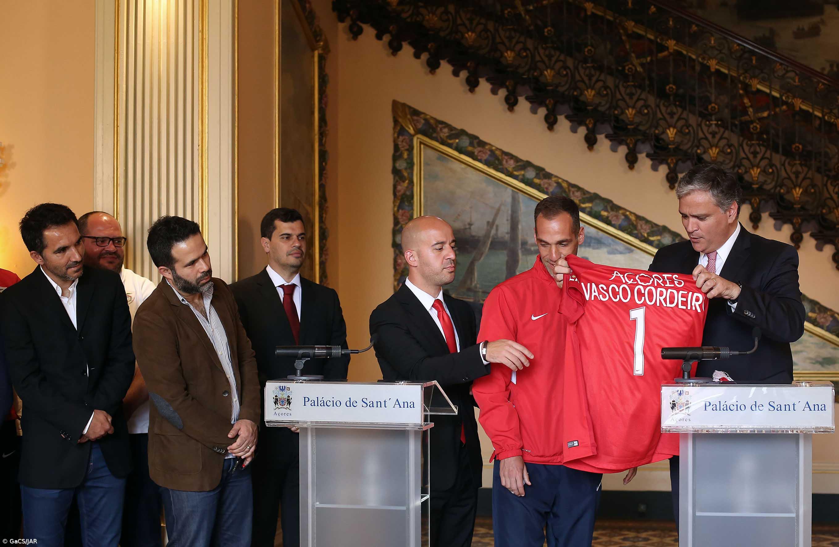 Vasco Cordeiro remete discussões sobre apoios ao Santa Clara para futura reunião  – Imagem 1