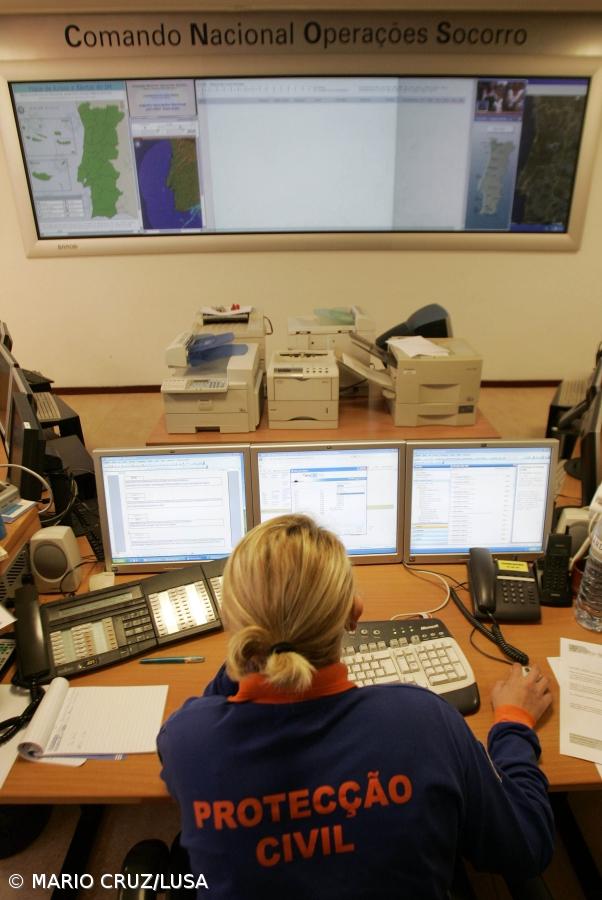 Forças Armadas treinam ajuda às populações em cenário de erupções vulcânicas nas Flores e Pico – Imagem 1