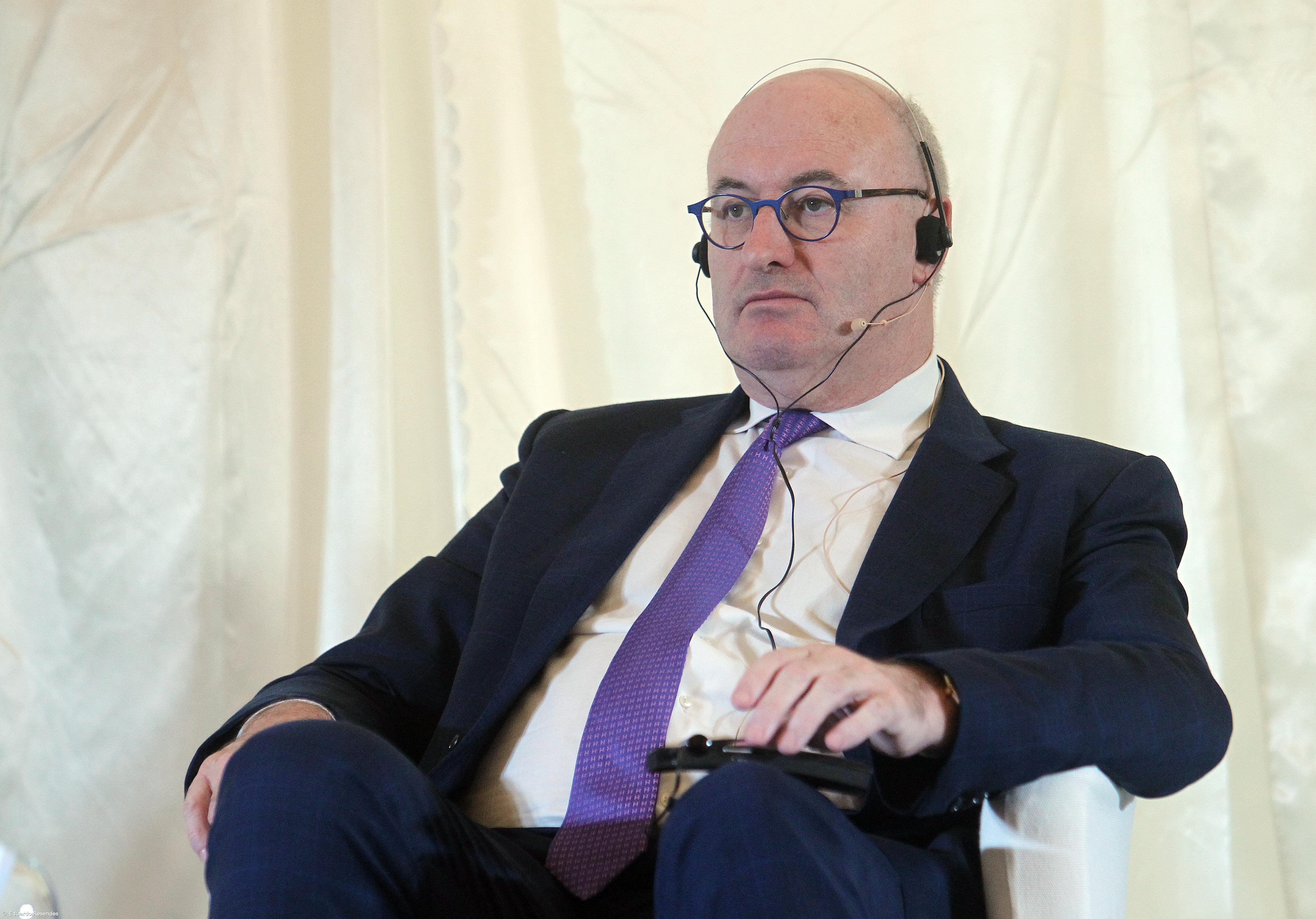 Comissário Phil Hogan quer PAC pós 2020 com mais apoios para jovens agricultores – Imagem 1