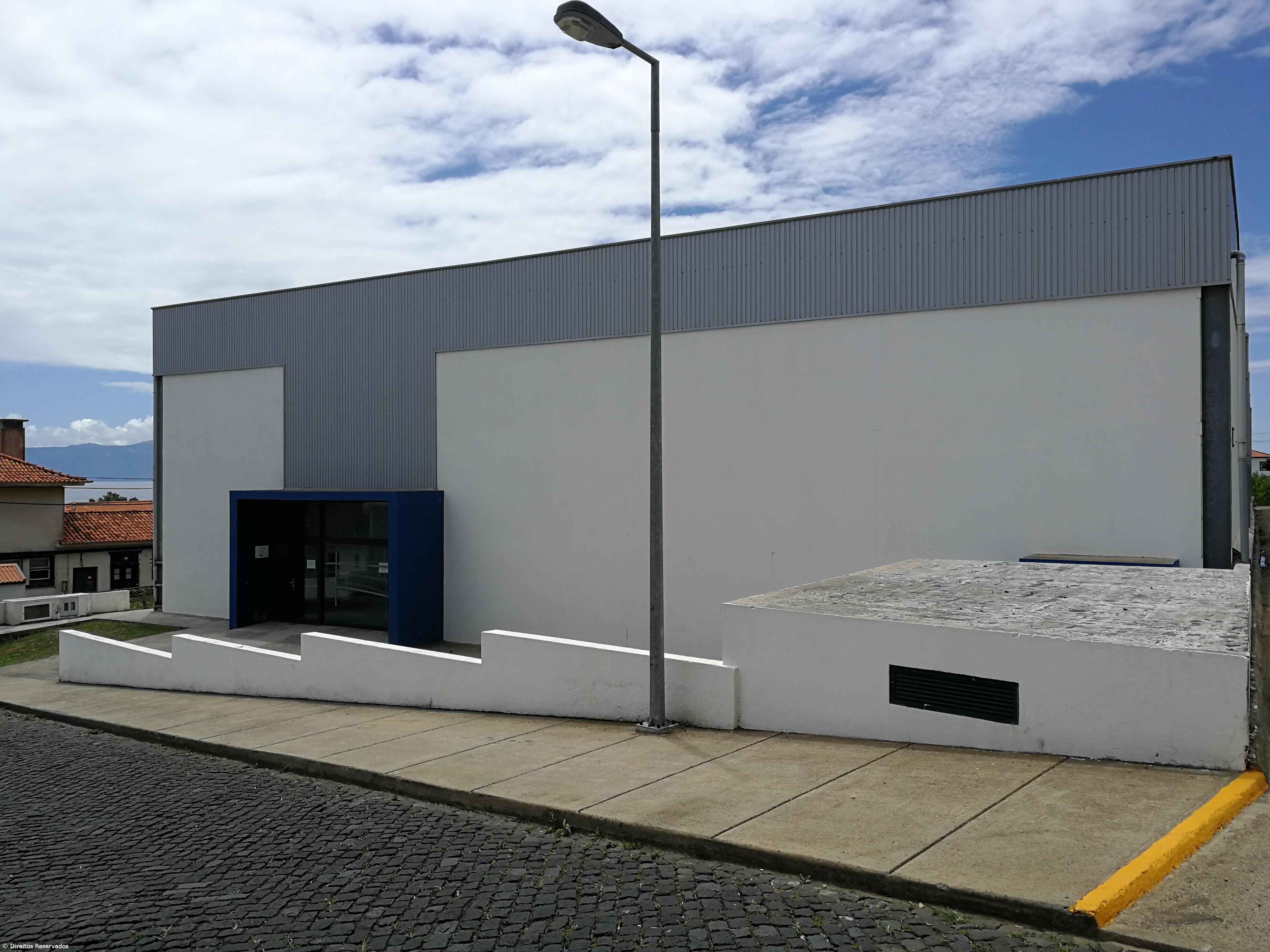 PPM pede que Governo Regional assuma manutenção do polidesportivo do Corvo – Imagem 1