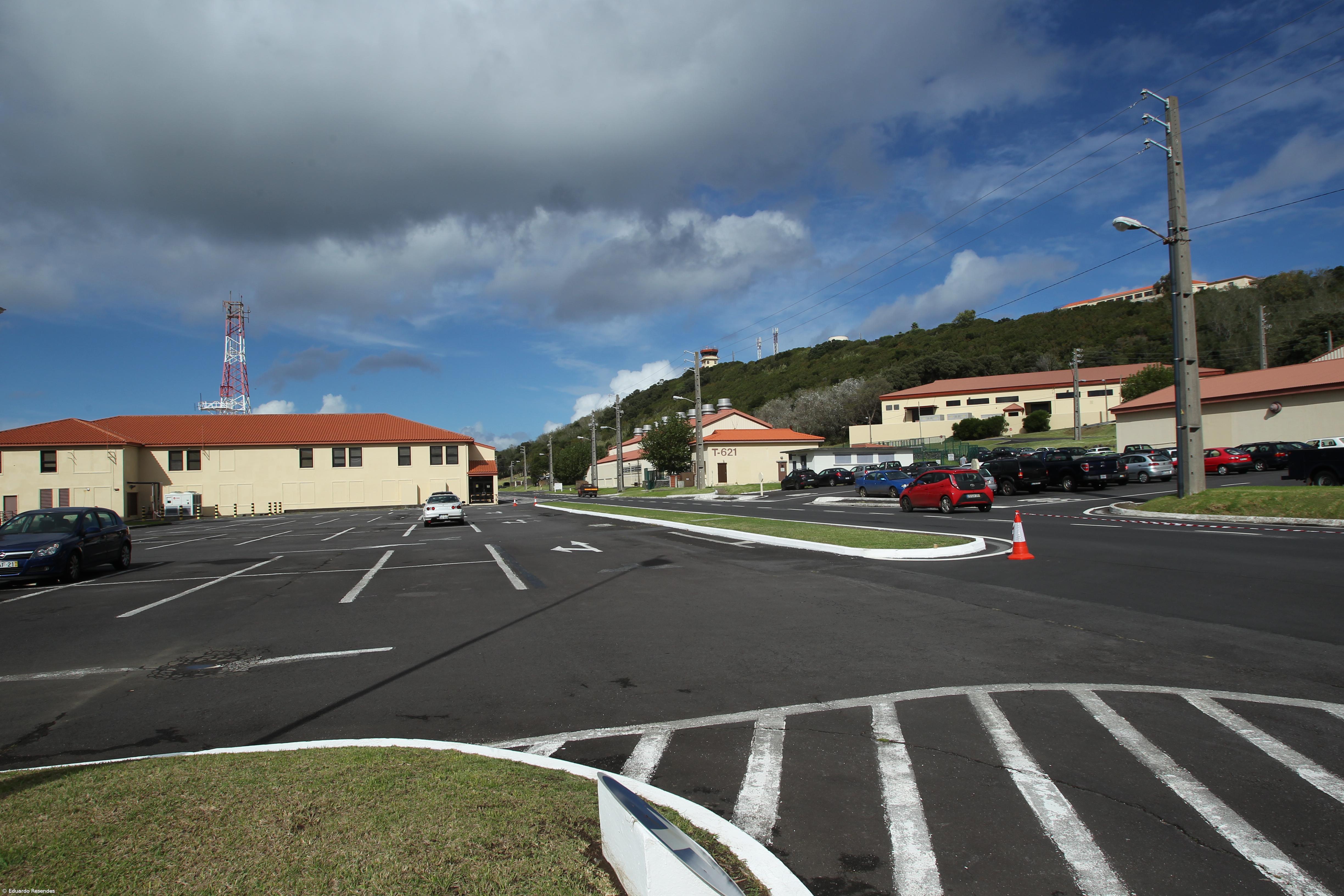 Governo açoriano diz que não há salários abaixo do mínimo regional na base das Lajes  – Imagem 1