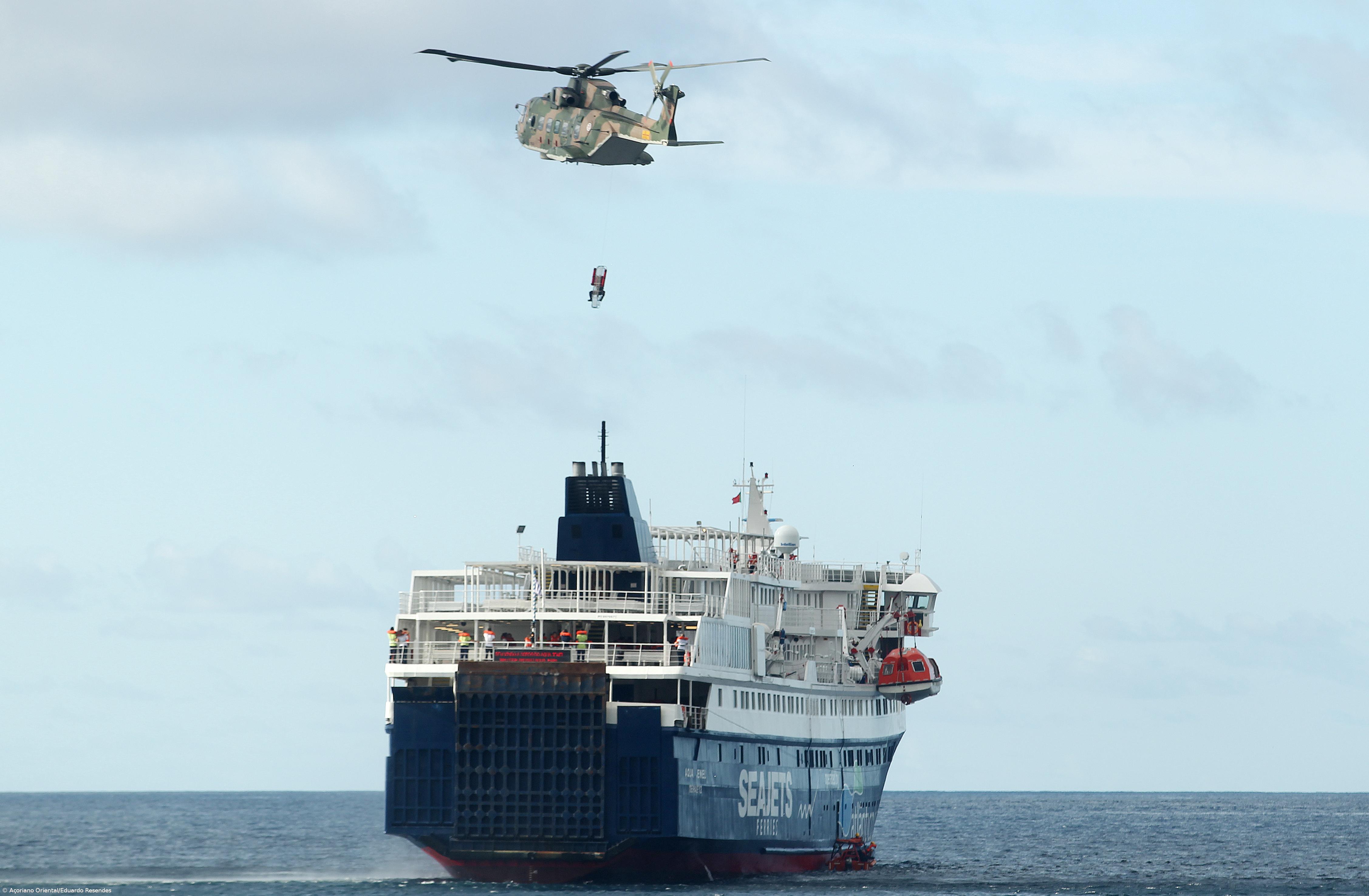 Exercício testa reação a acidente com navio da Atlânticoline – Imagem 5