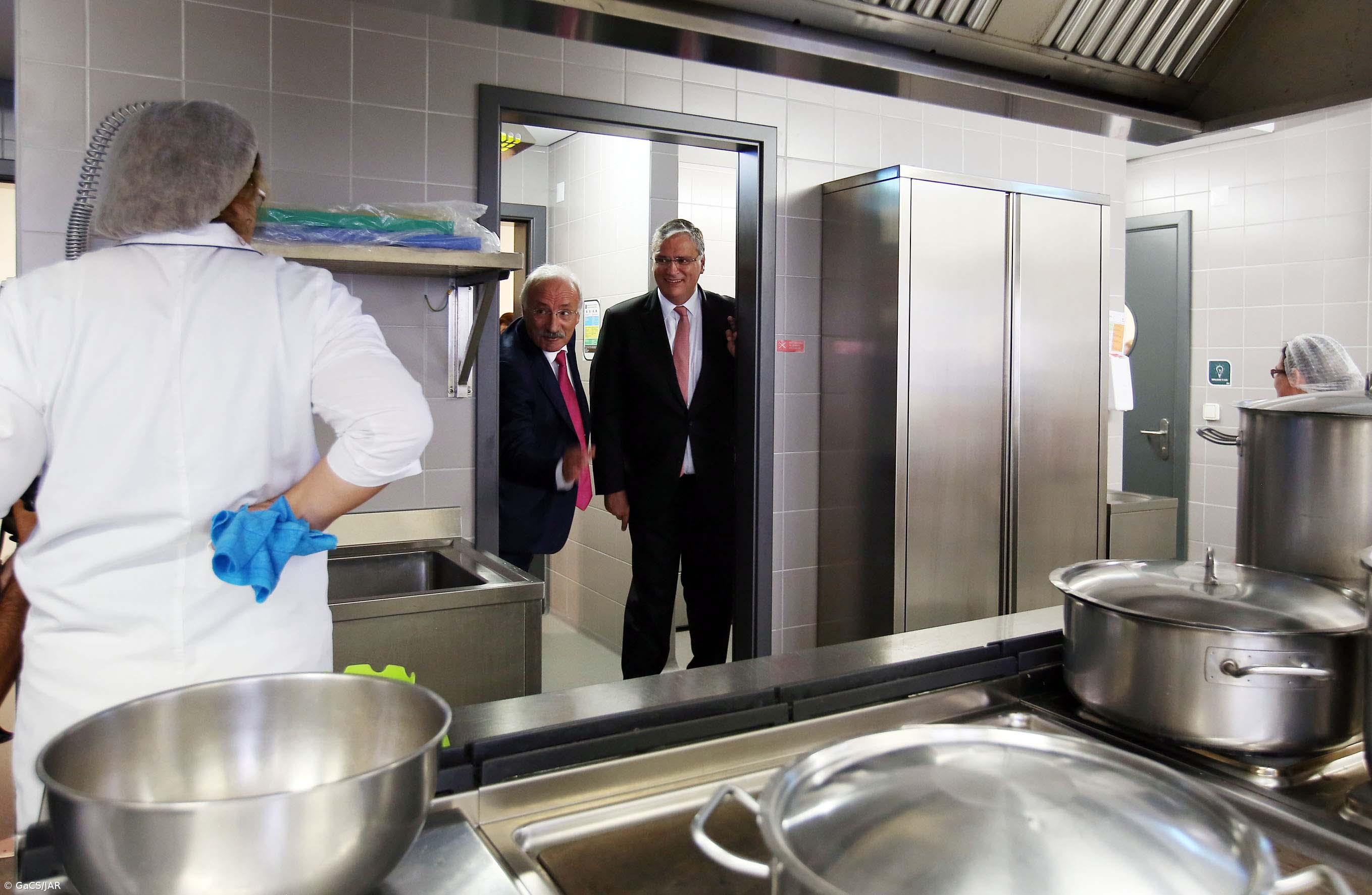 Vasco Cordeiro louva parceria entre público e privado sobre apoios sociais – Imagem 2