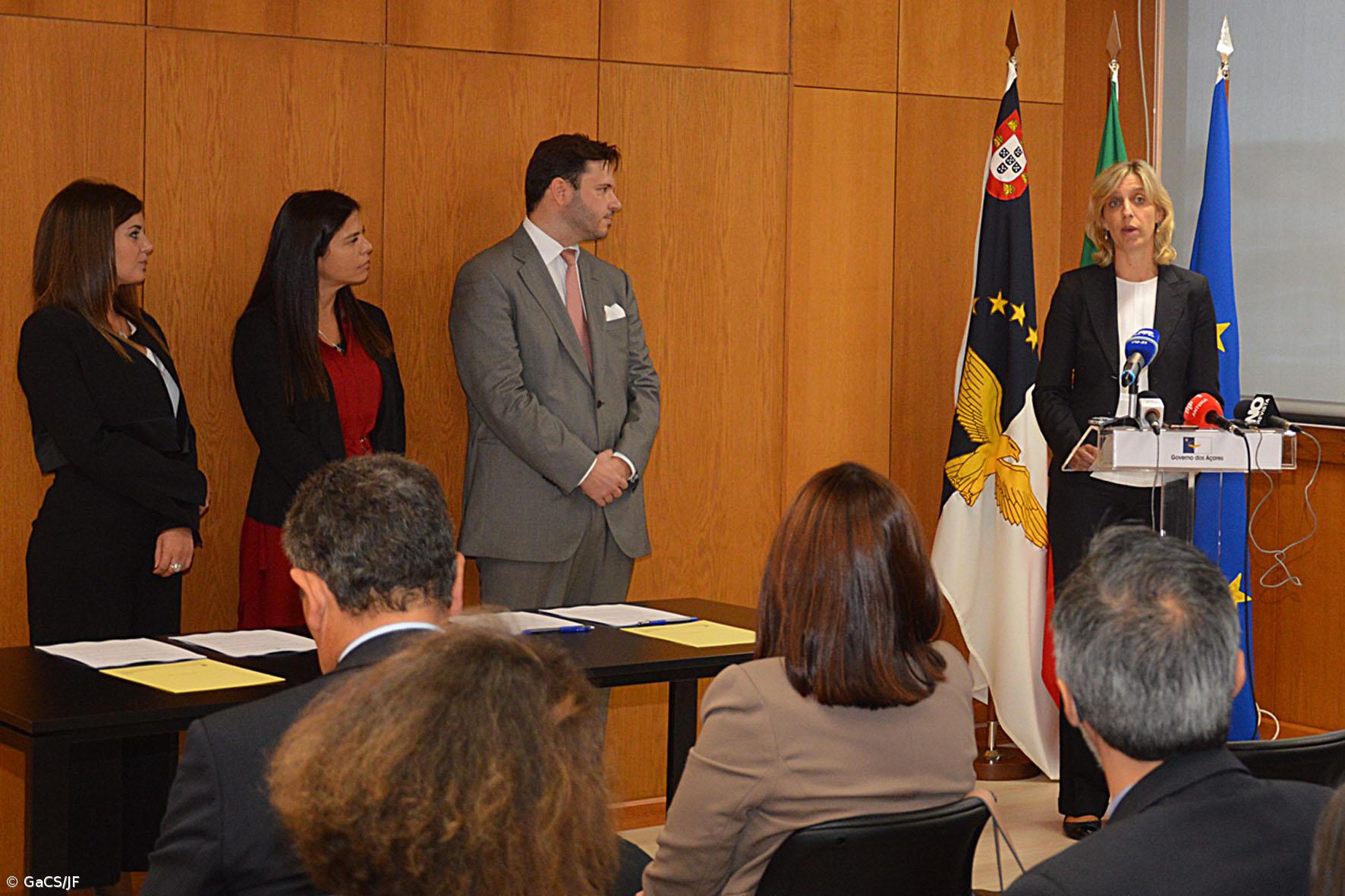 Assinados nos Açores contratos para 16 pontos de carregamento de carros elétricos – Imagem 1