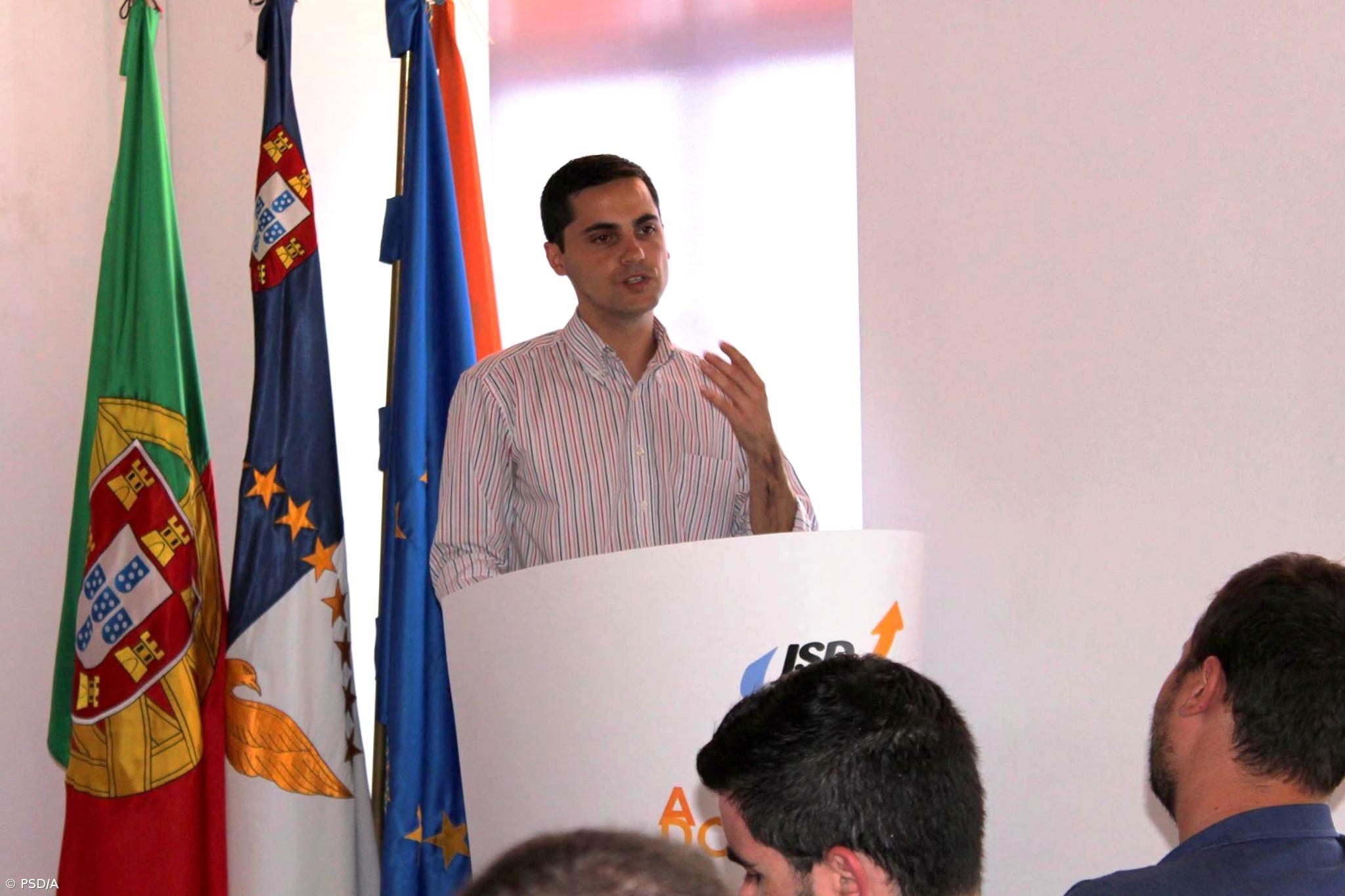 Flávio Soares crítica suspensão do programa “Escola Segura” nos Açores – Imagem 1