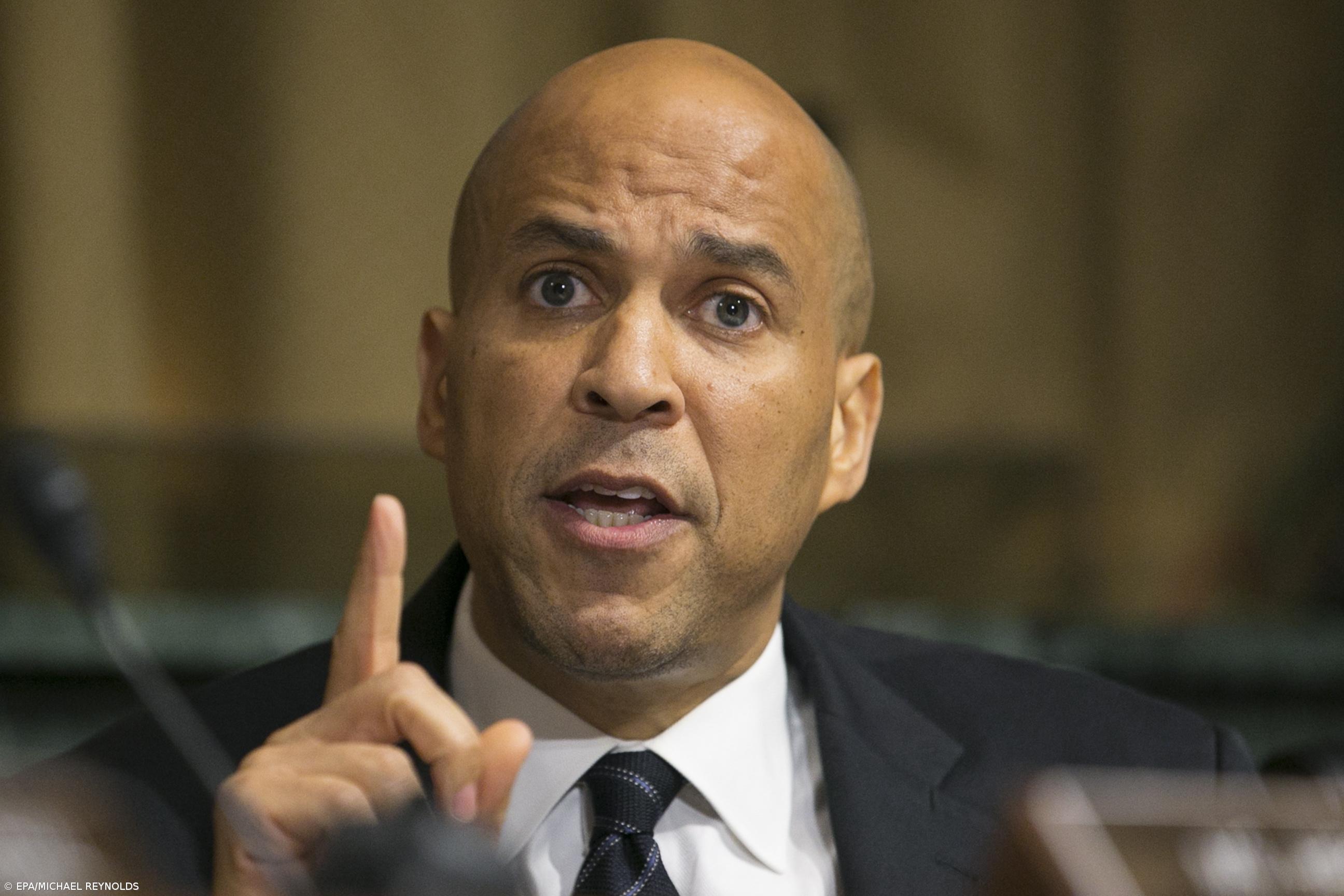 FBI confirma pacote suspeito endereçado a senador democrata Cory Booker – Imagem 1