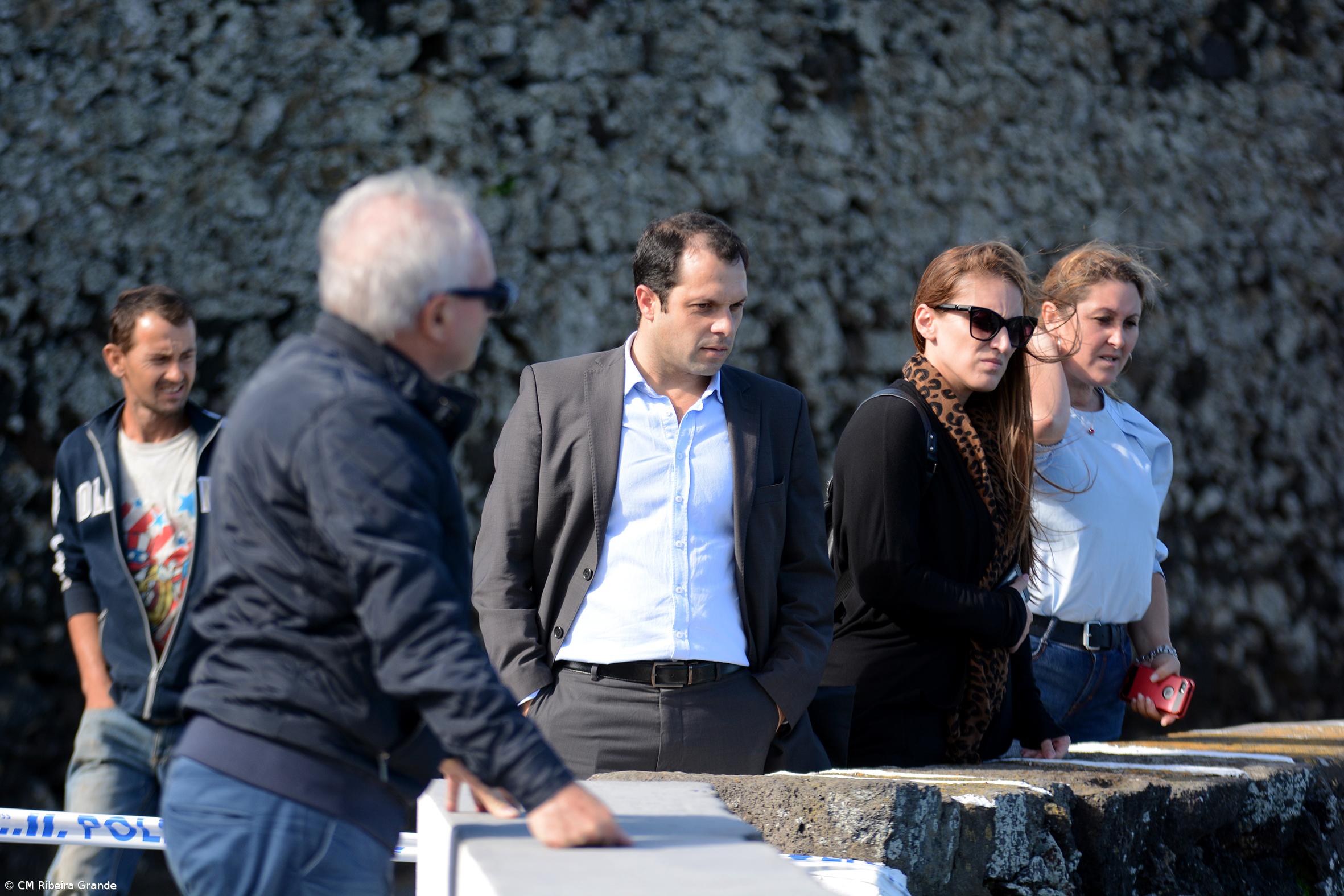 Derrocada nas Calhetas acentua instabilidade da falésia – Imagem 2