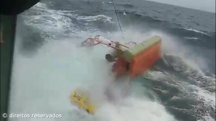 Marinha reforçou procedimentos de segurança nos salvamentos (vídeo) – Imagem 1