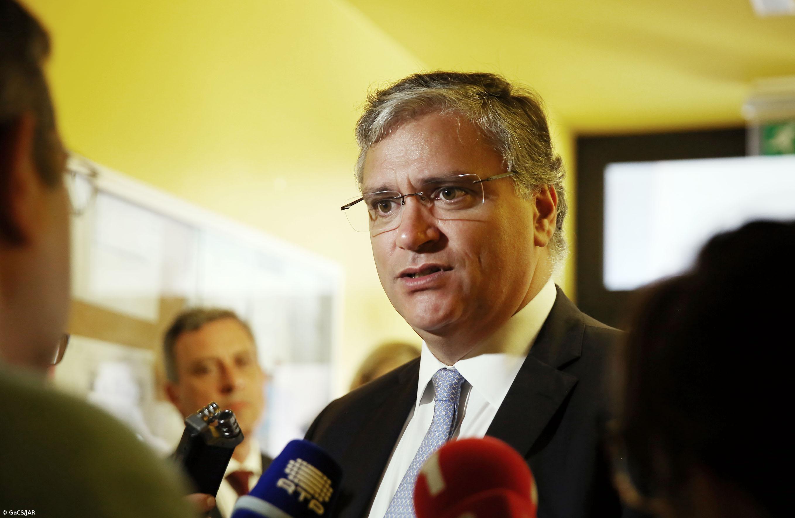 Vasco Cordeiro manifesta pesar aos familiares das vítimas do acidente na Terceira – Imagem 1