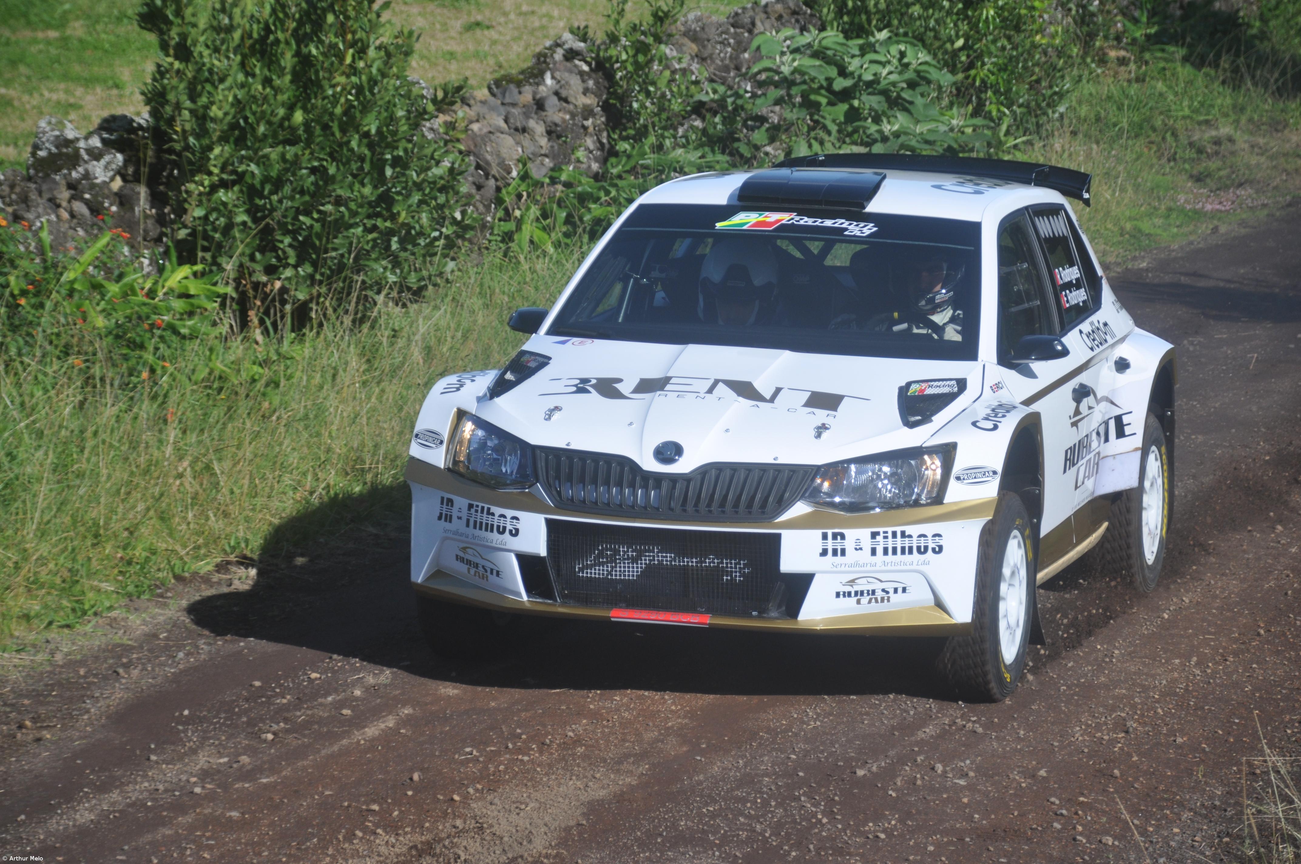 Rodrigues e Rego correm para o título de Skoda Fabia R5 – Imagem 1